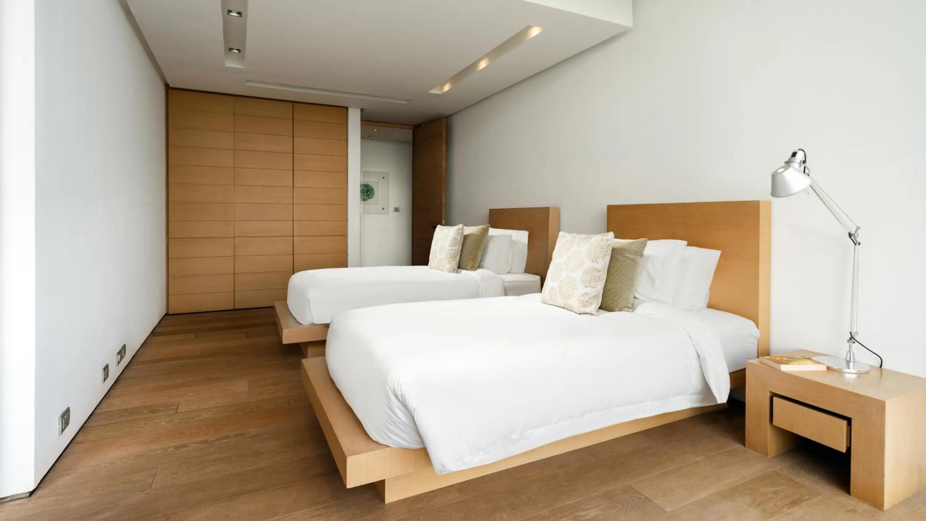 Bed in Villa Saengootsa