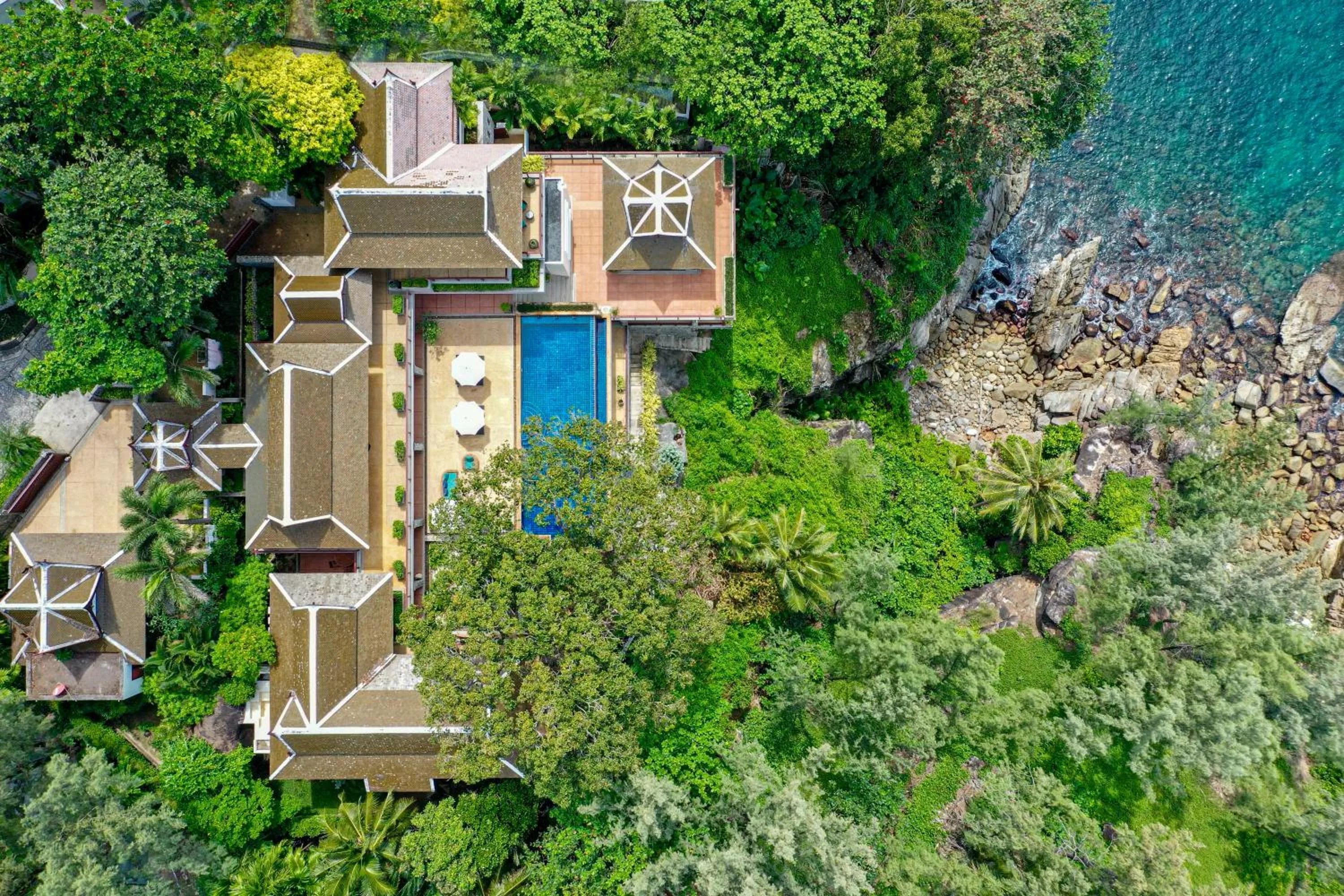 Property building in Villa Horizon