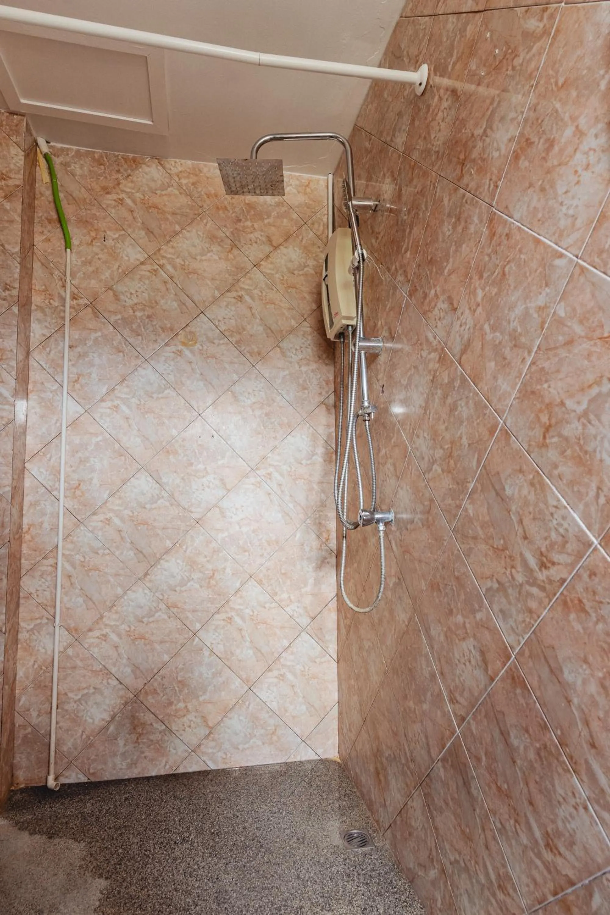Bathroom in Lemon House apartment