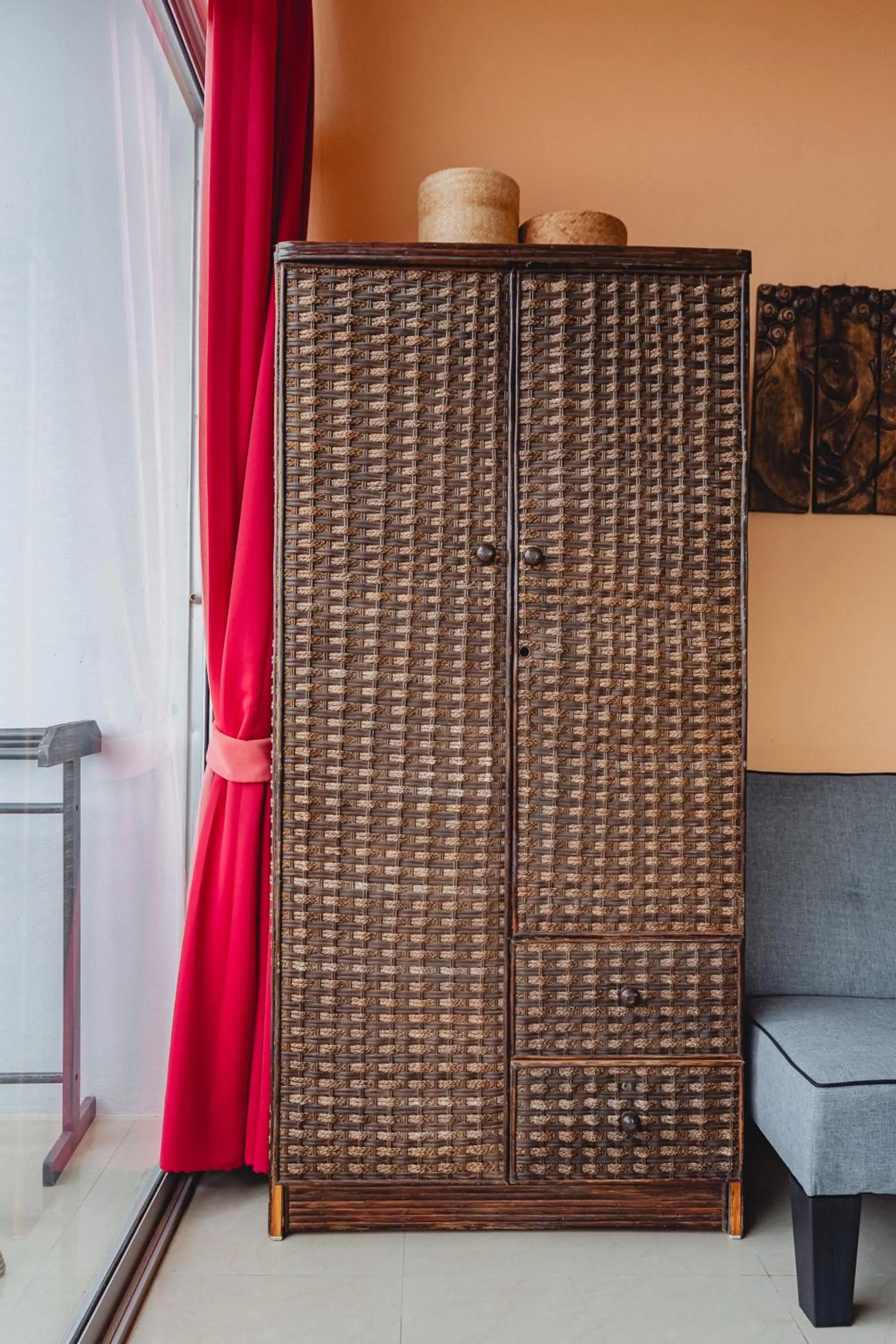 wardrobe in Lemon House apartment