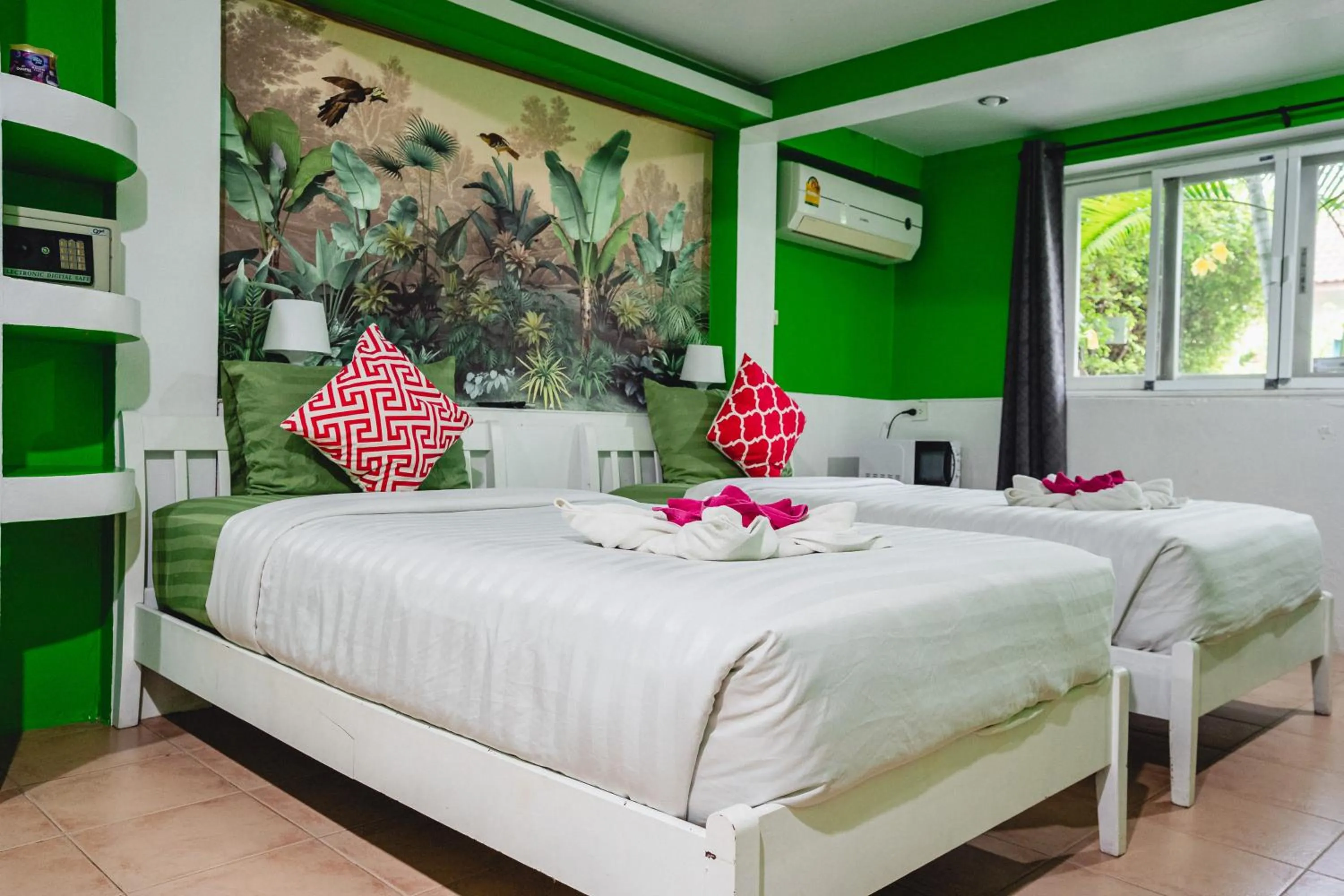 Bedroom, Bed in Lemon House apartment