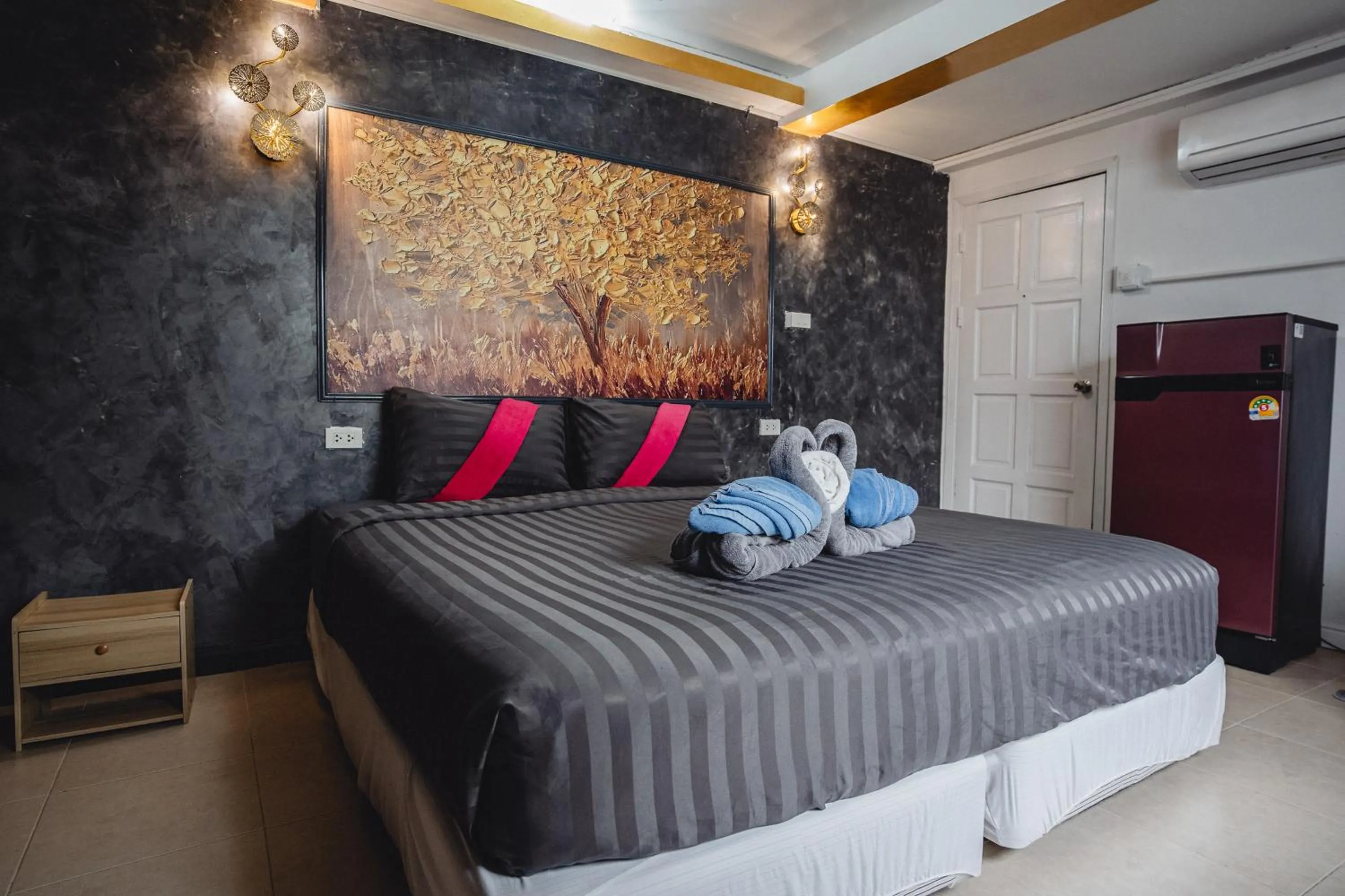 Bedroom, Bed in Lemon House apartment