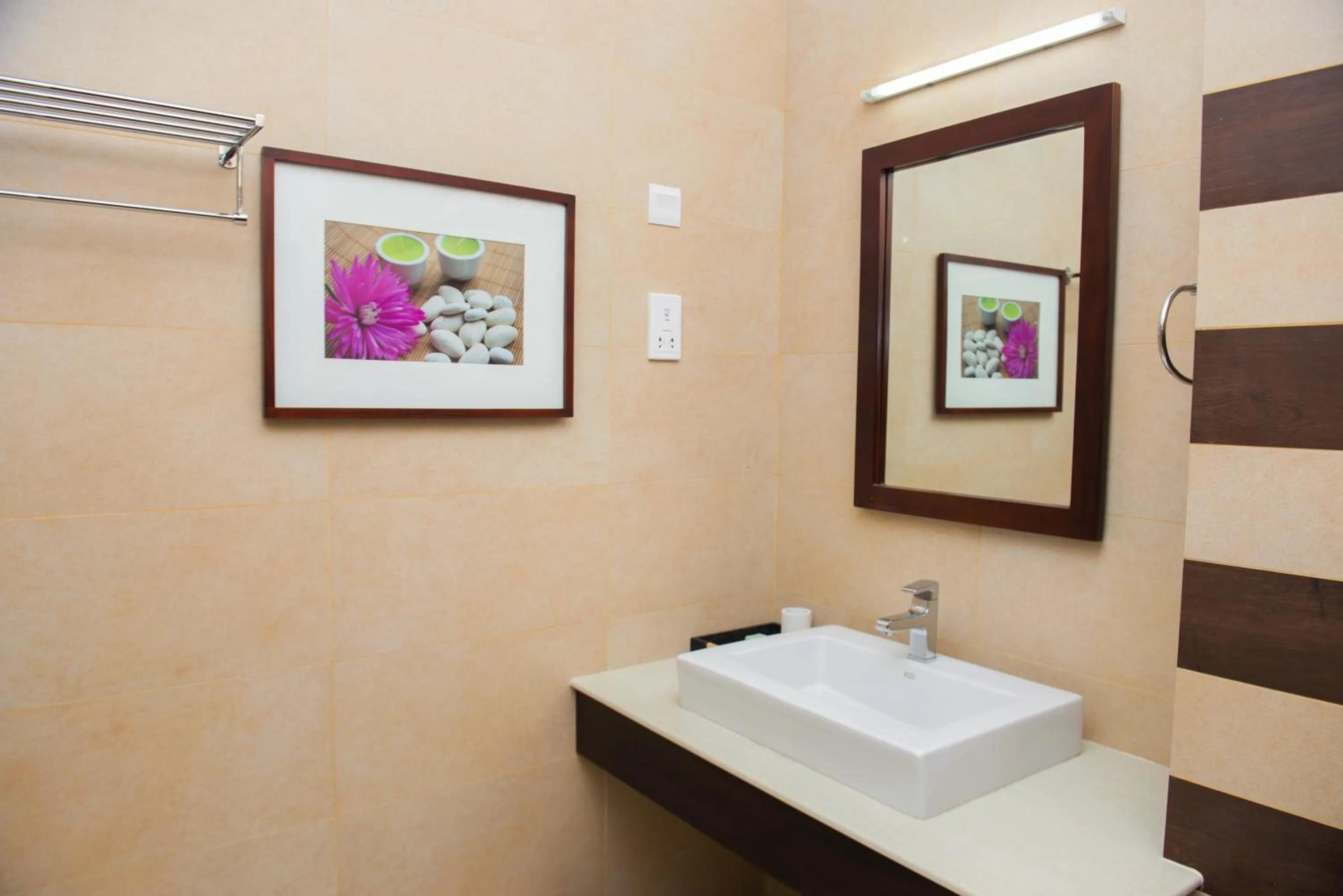 Toilet in Villa Escondite - The Hotel