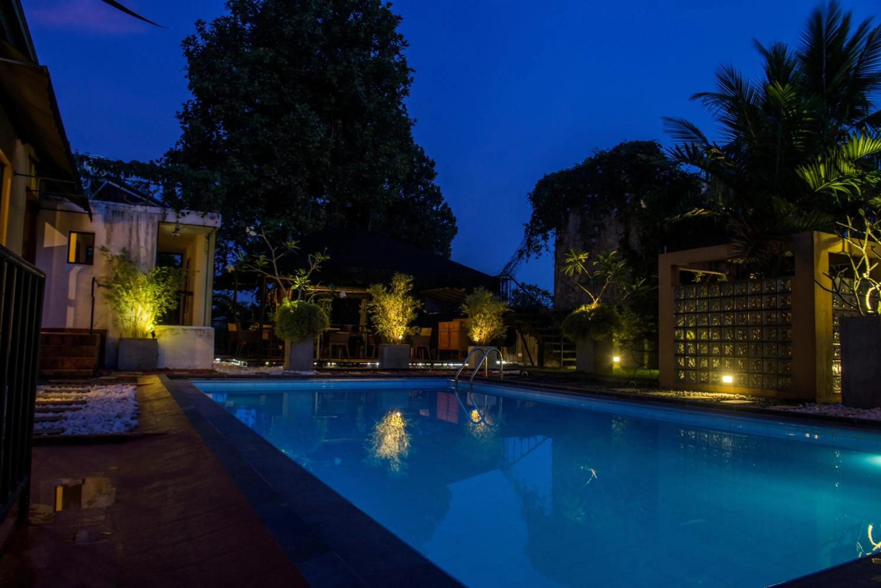 Evening entertainment in Villa Escondite - The Hotel