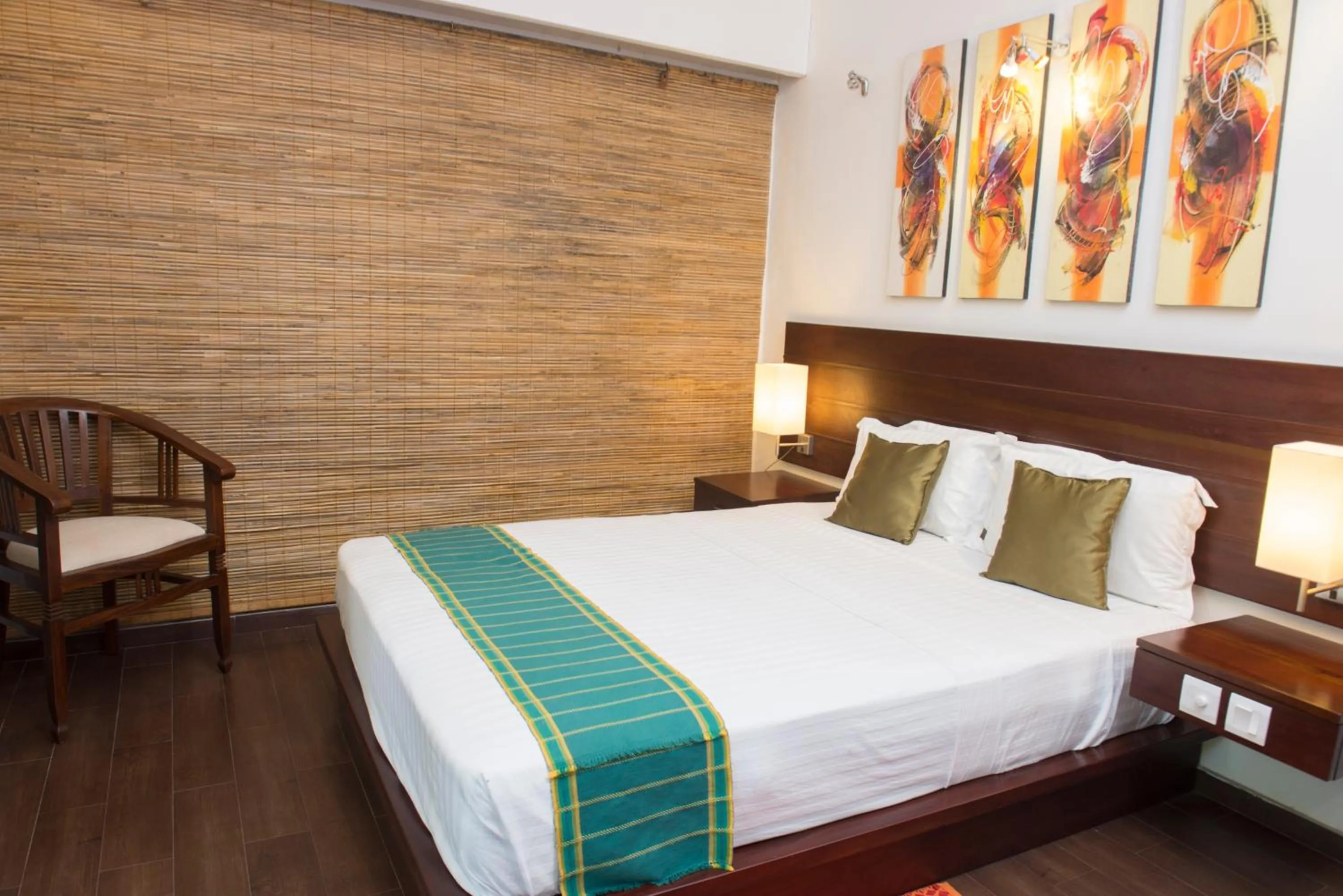 Bed in Villa Escondite - The Hotel