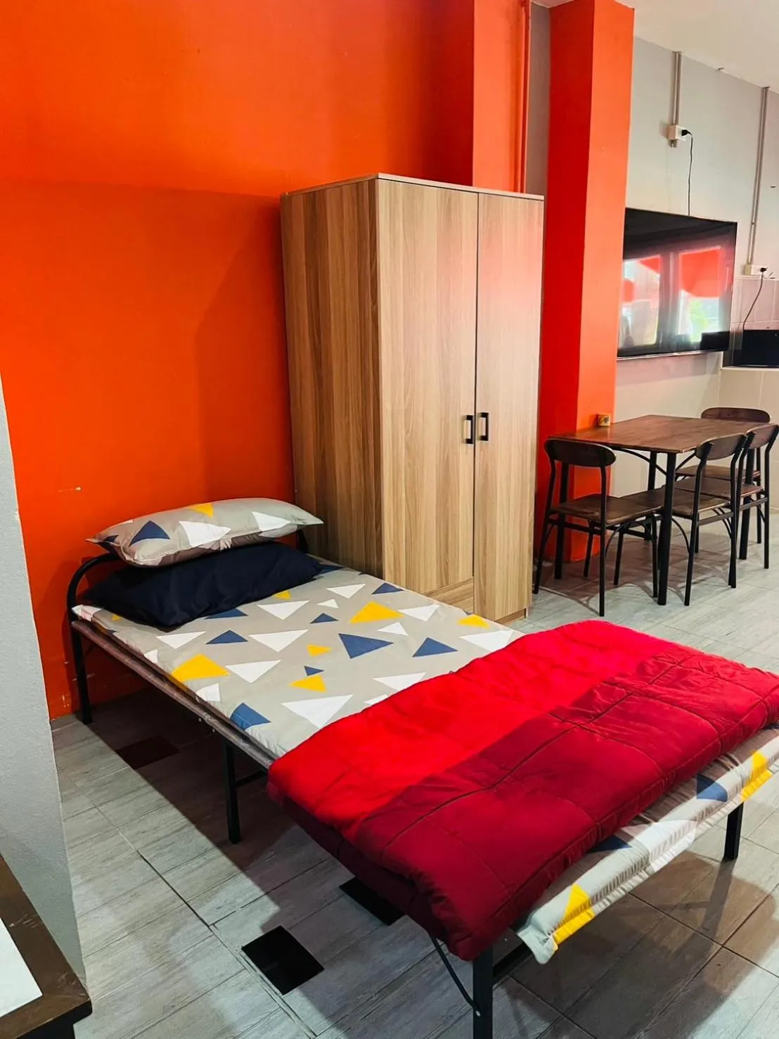 Bed in KARON STUDIO APARTMENT