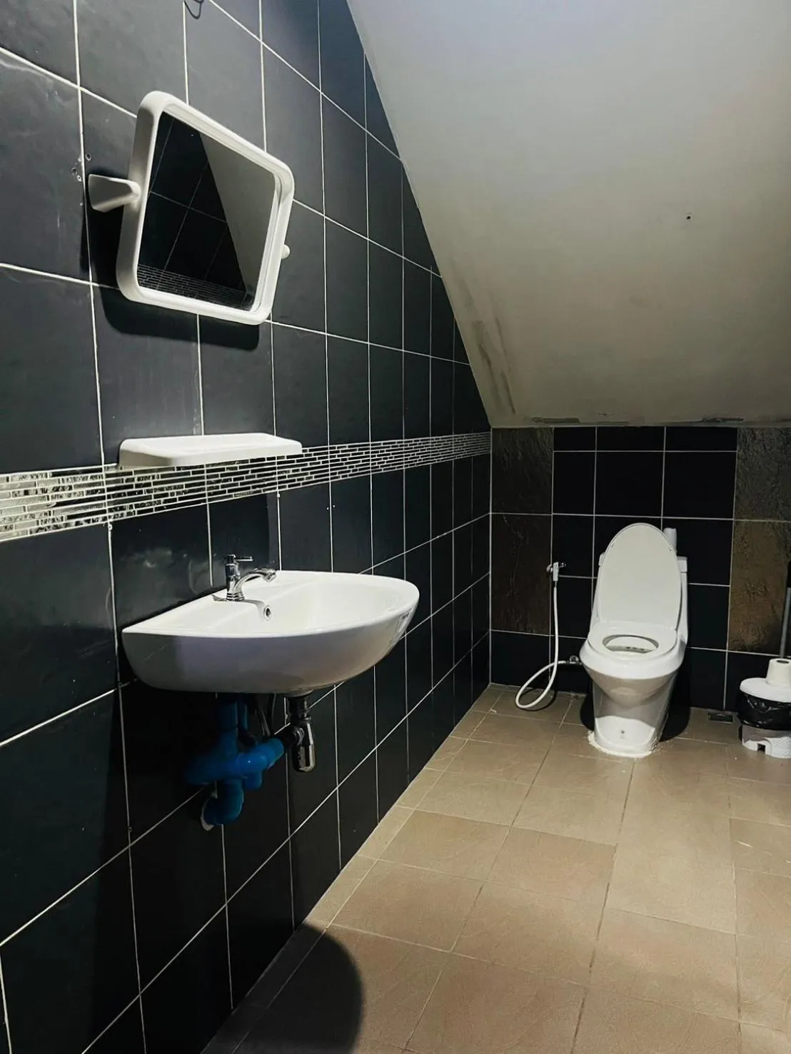 KARON STUDIO APARTMENT