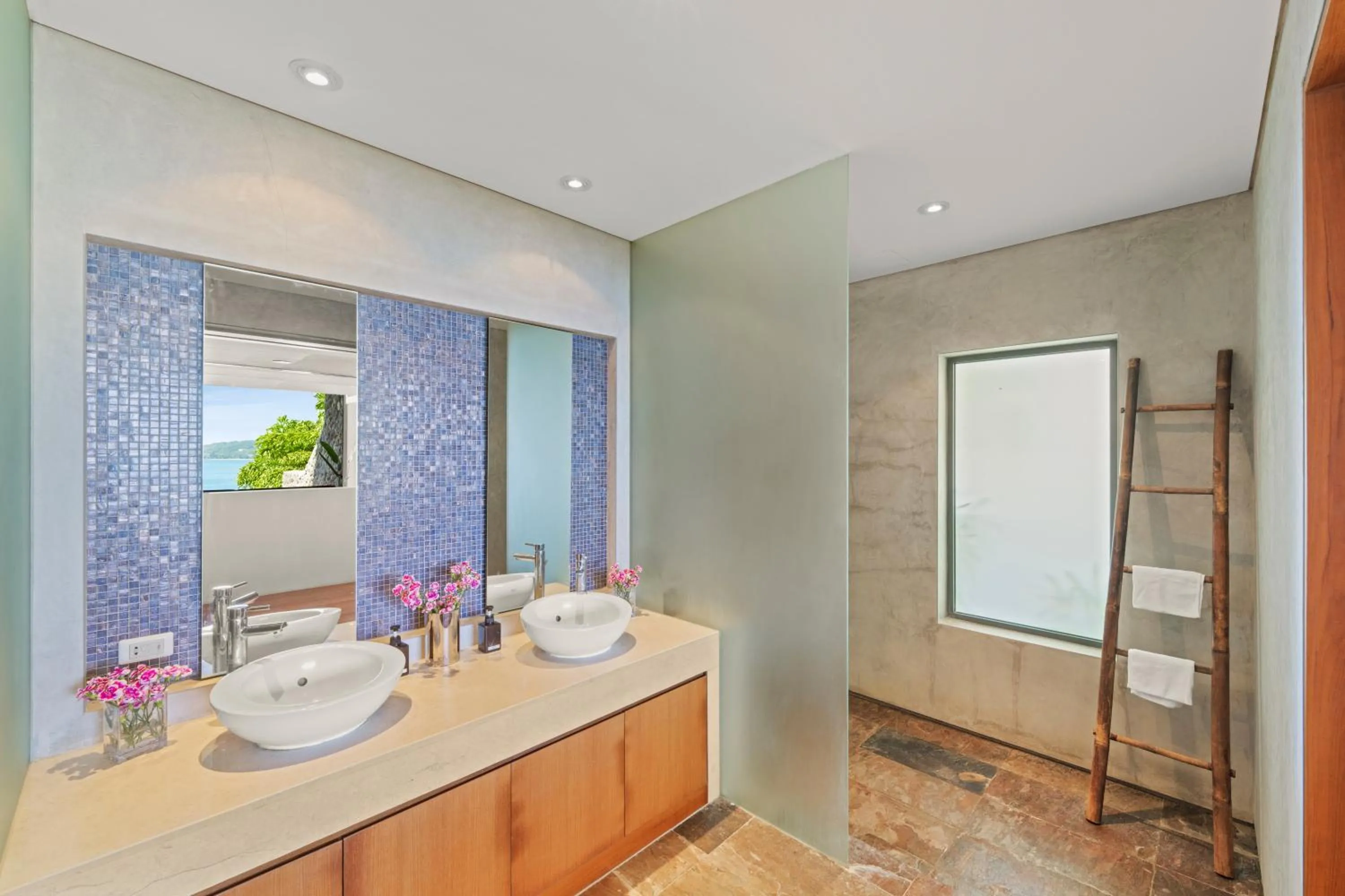 Shower in Villa Hale Malia