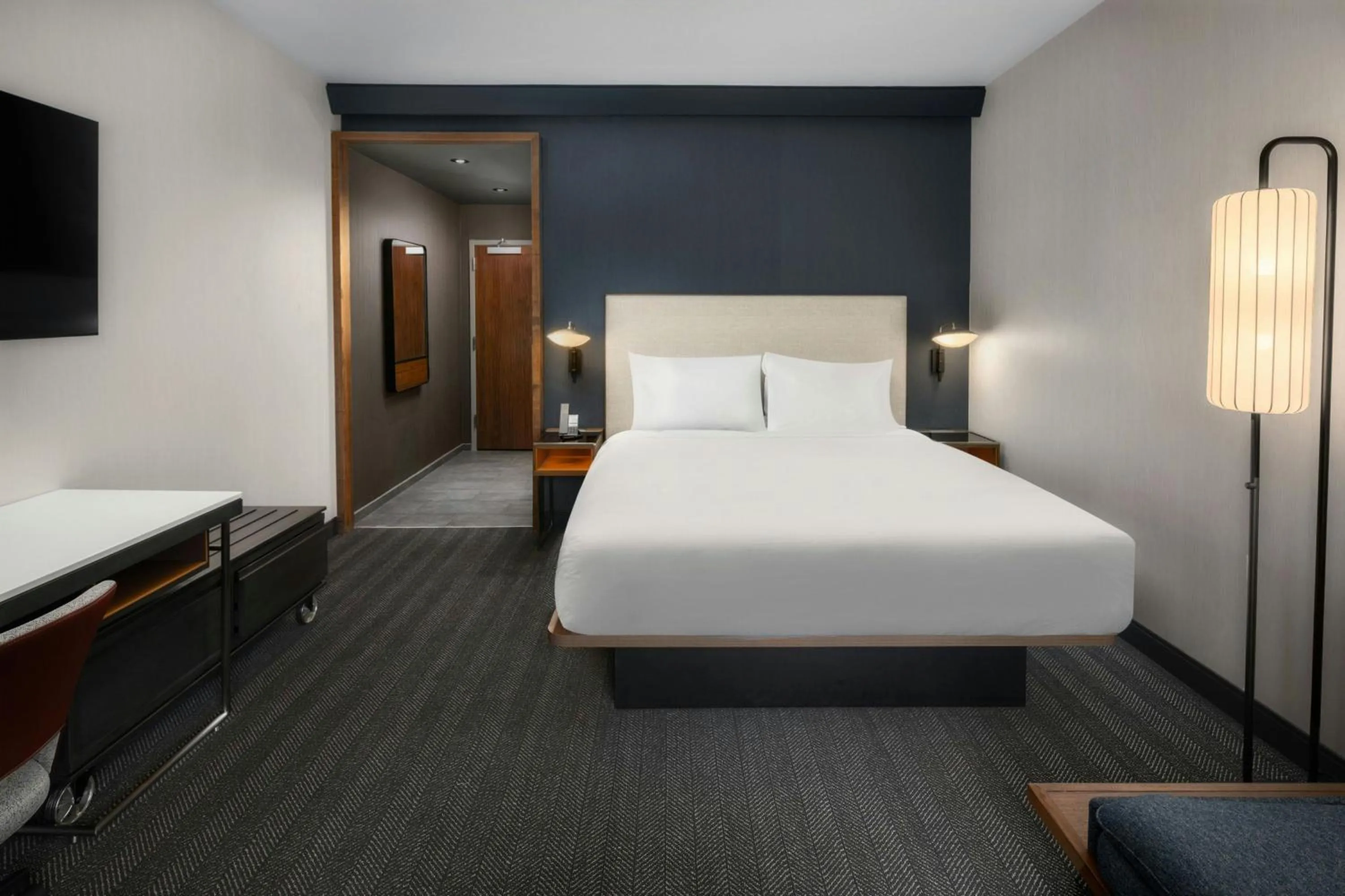 Photo of the whole room, Bed in Courtyard by Marriott Gainesville GA