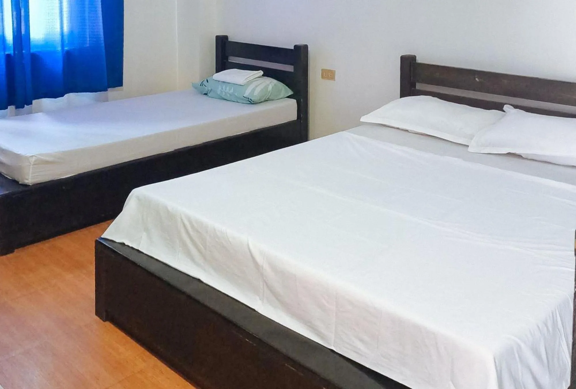 Bed in RedDoorz @ Nena's Hotel Dagupan City