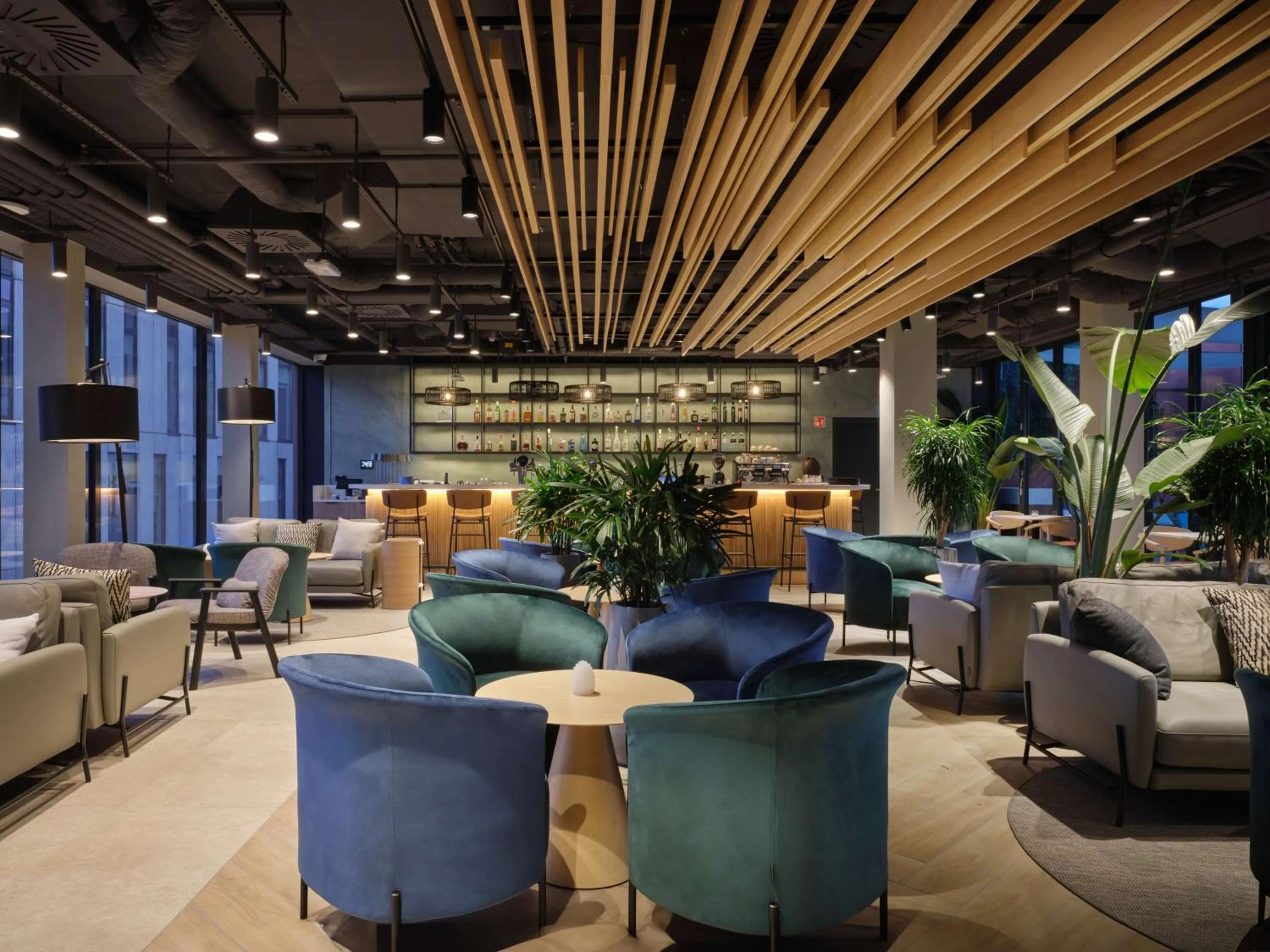 Lounge or bar in Radisson Hotel Budapest BudaPart