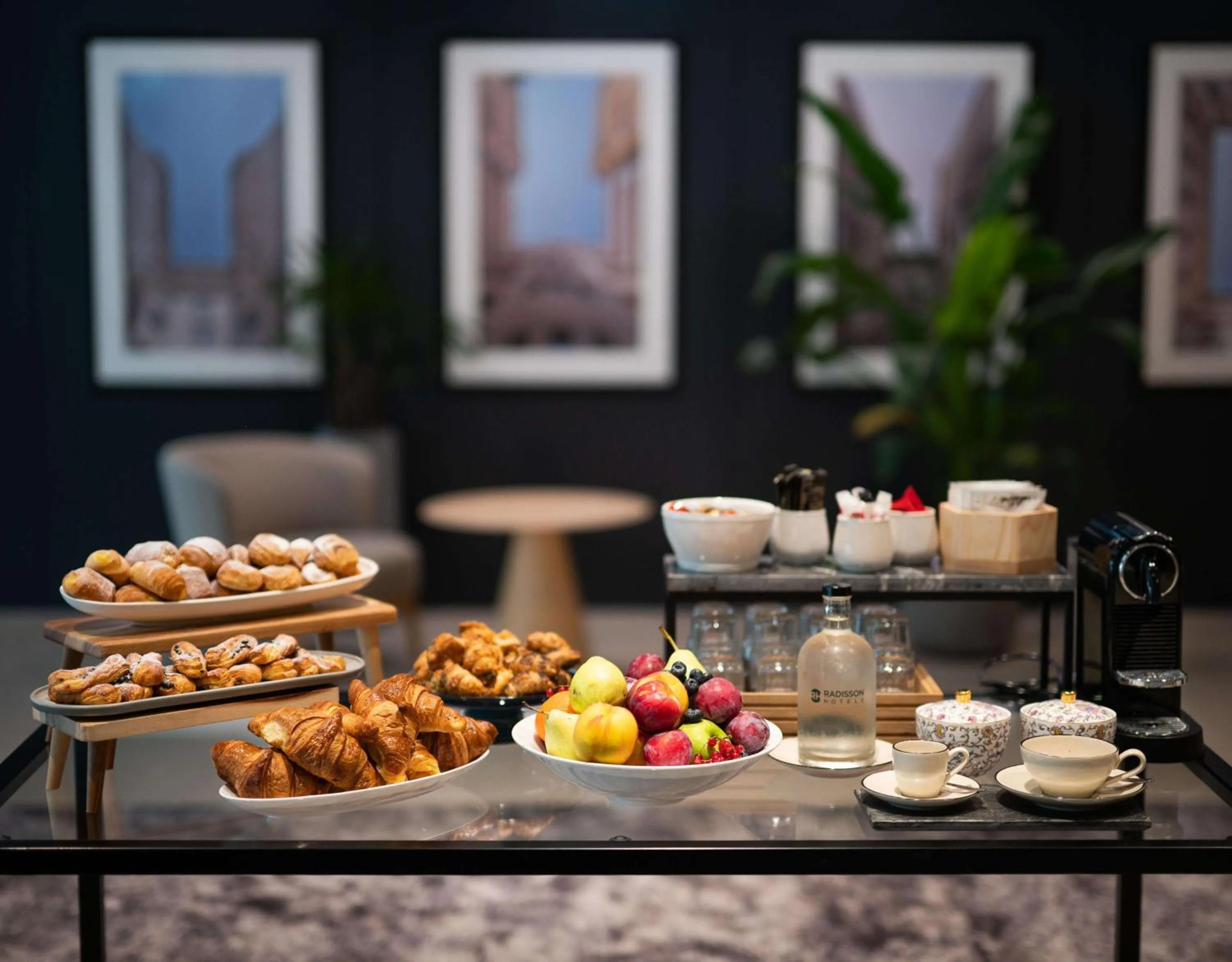 Food and drinks in Radisson Hotel Budapest BudaPart