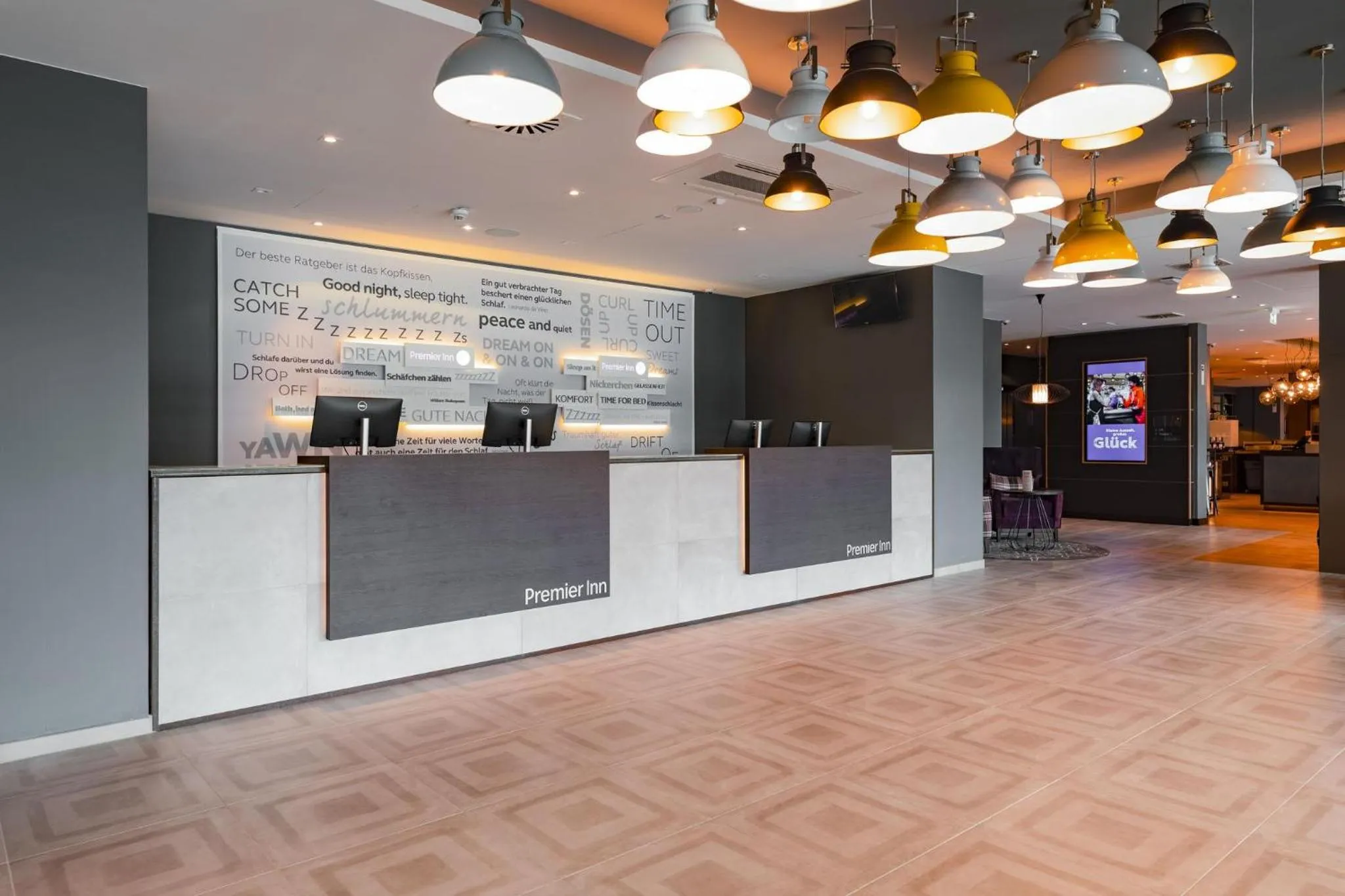 Lobby or reception in Premier Inn Karlsruhe City Am Wasserturm