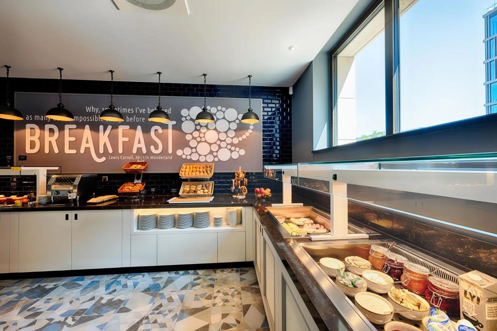 Breakfast in Premier Inn Darmstadt City Centre