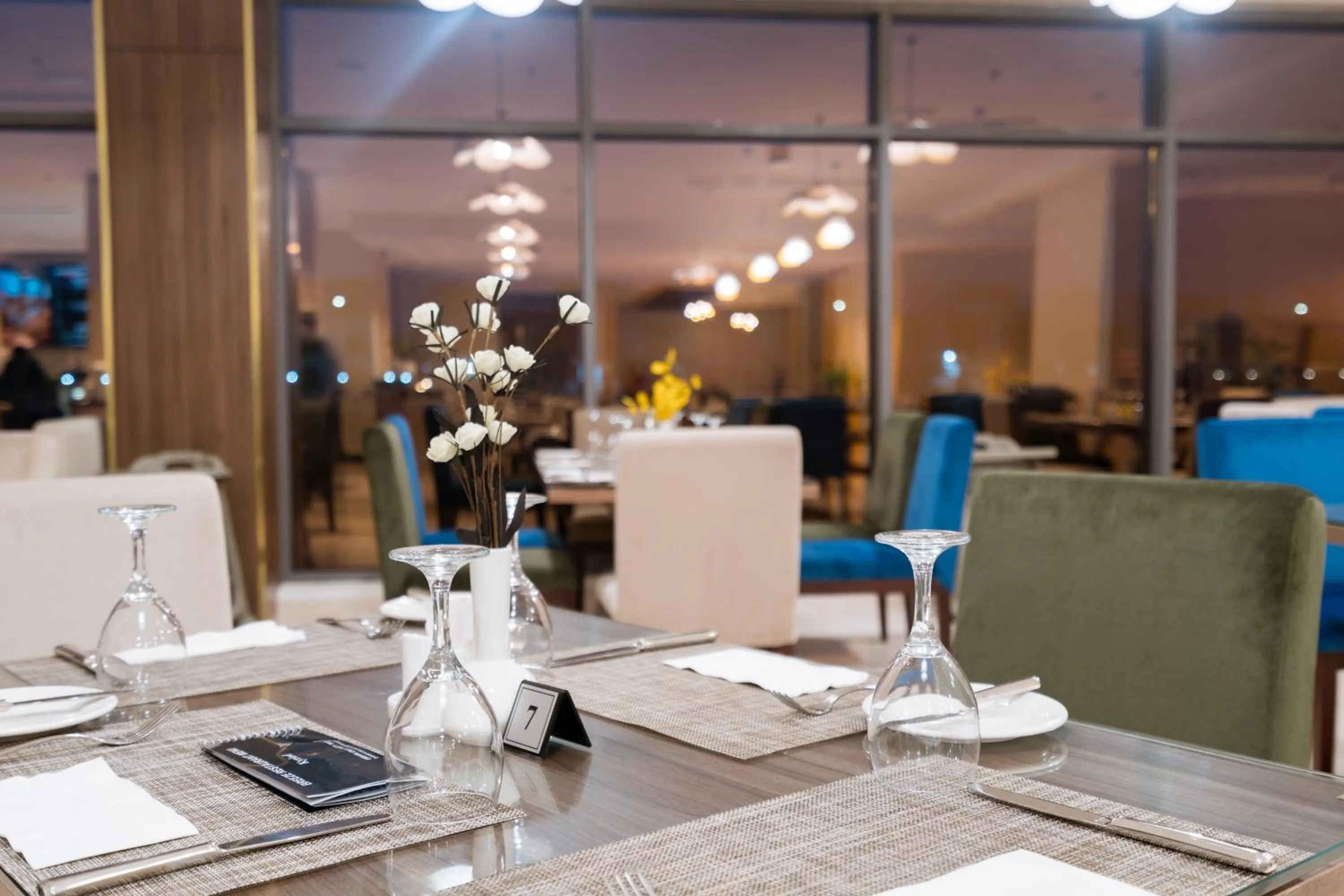 Restaurant/places to eat in Kyriad Muscat