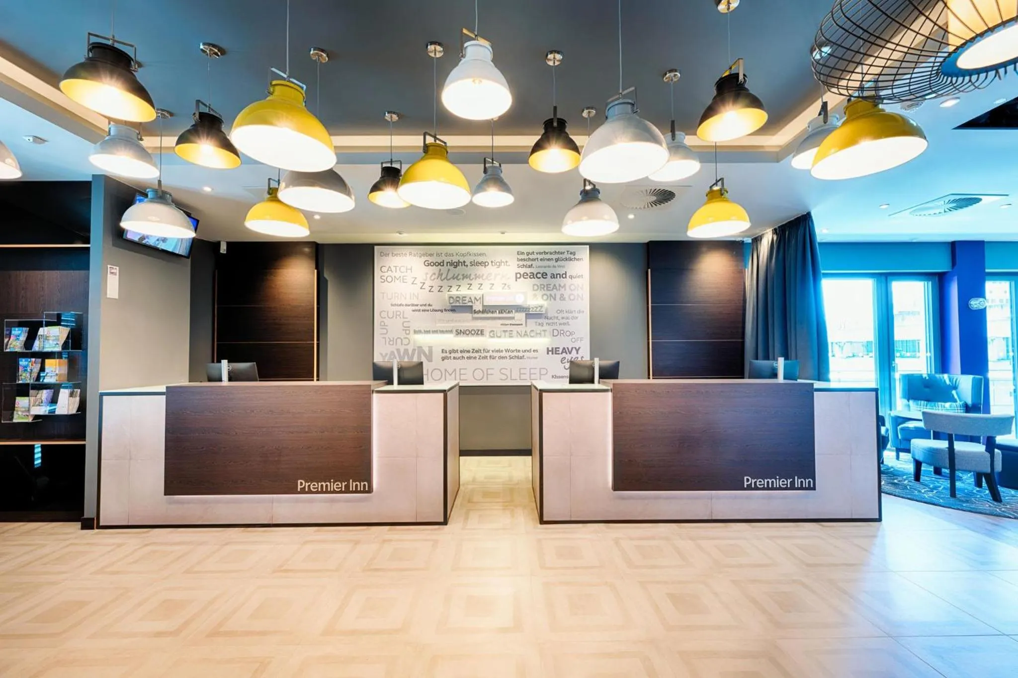 Lobby or reception in Premier Inn Dresden City Prager Straße