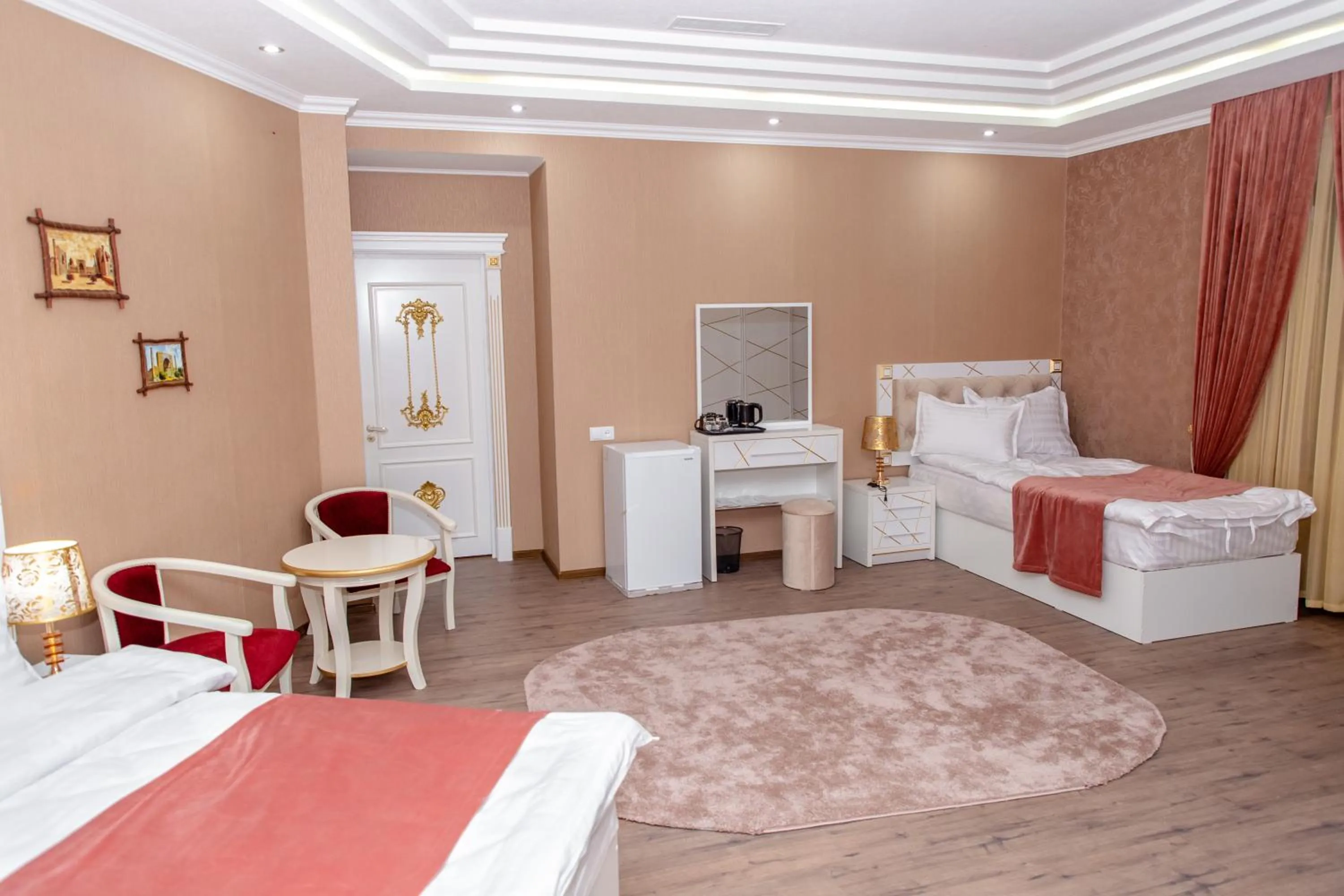 Bed in The Royal Hotel