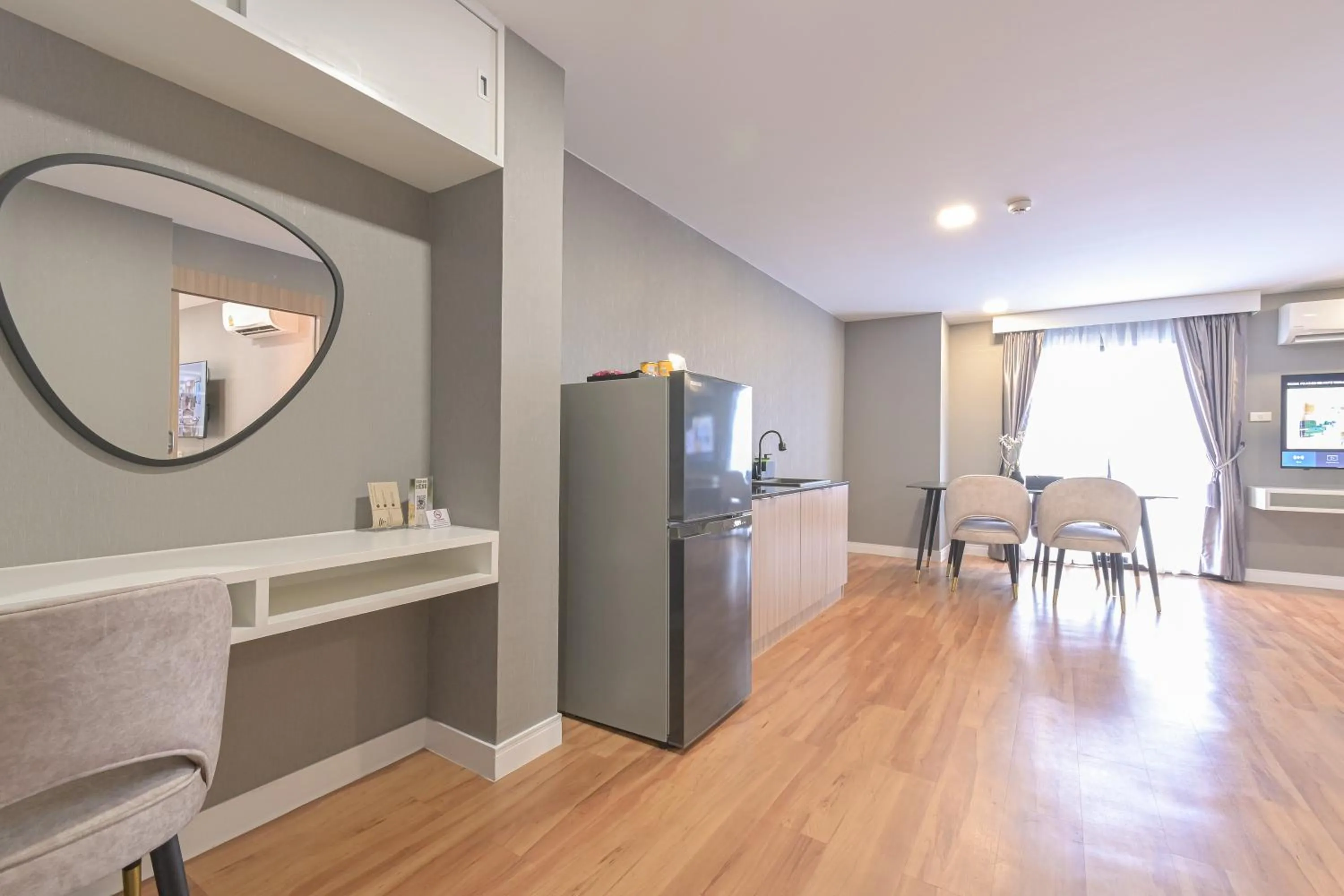 Seating area in Shewin de Bangkok