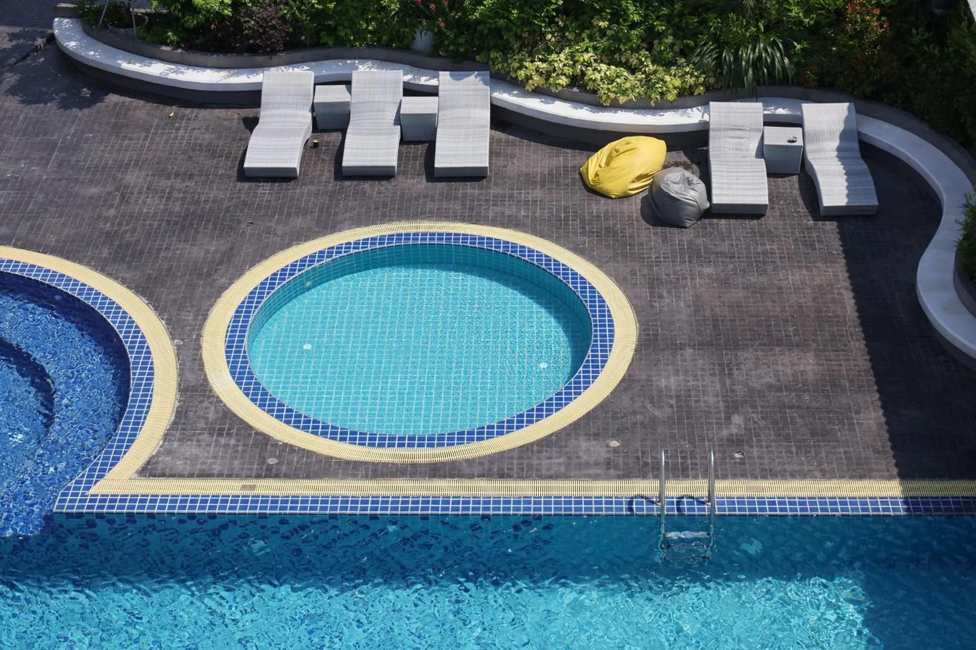 Swimming pool in Shewin de Bangkok