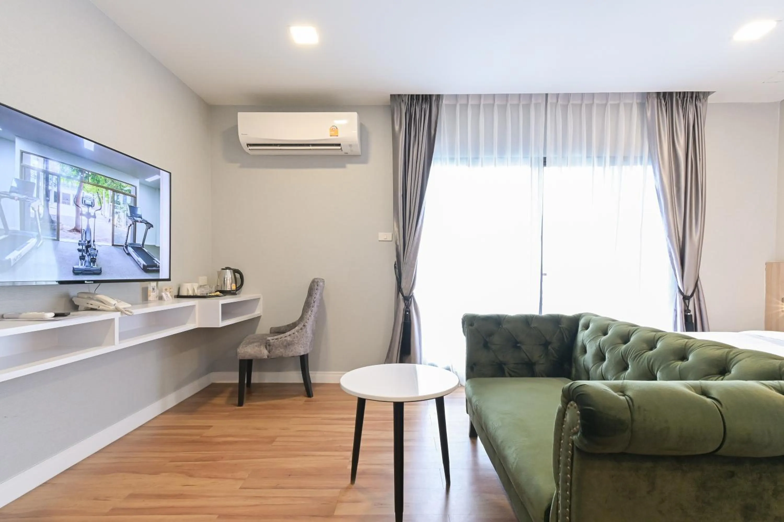 Seating area in Shewin de Bangkok