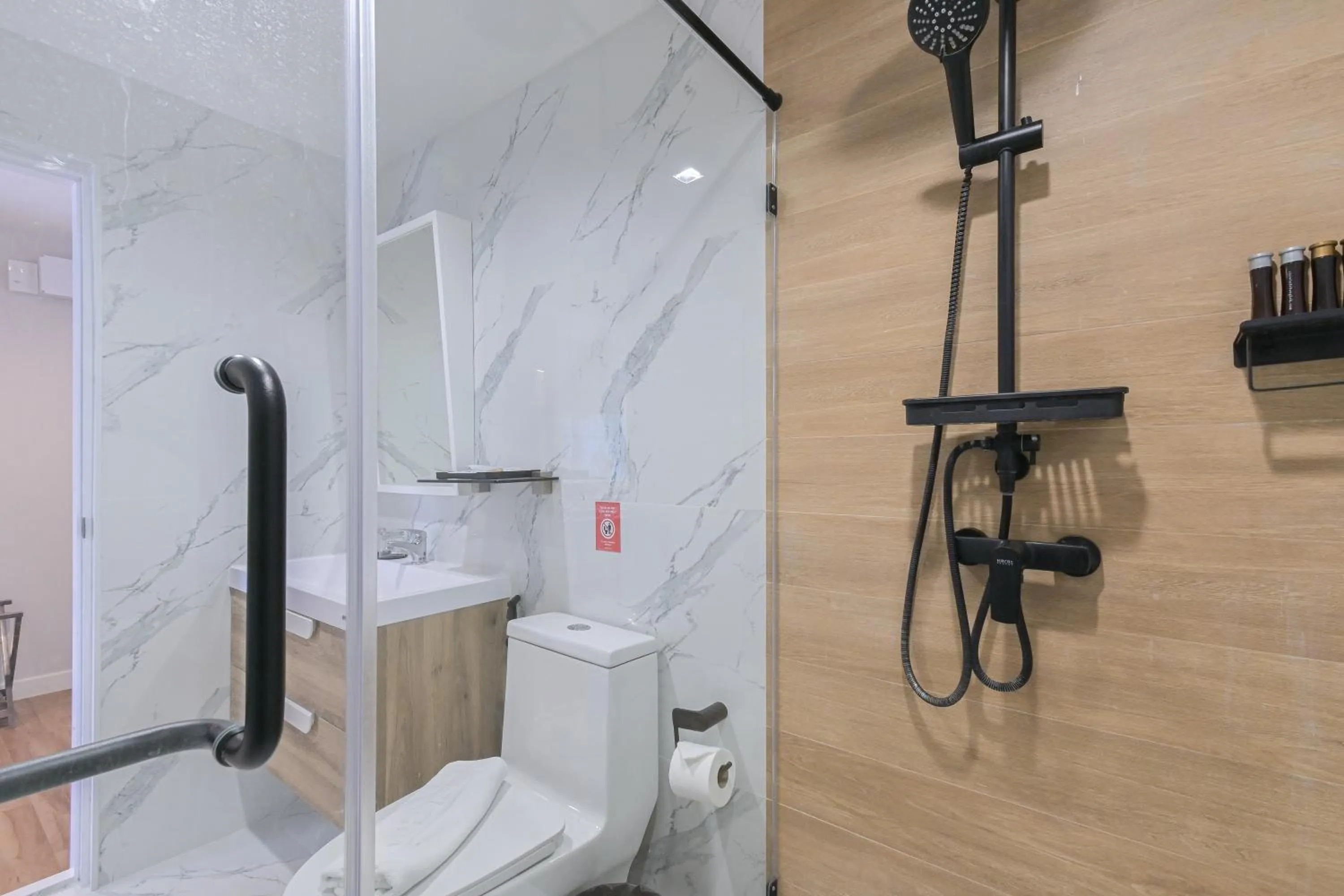 Bathroom in Shewin de Bangkok