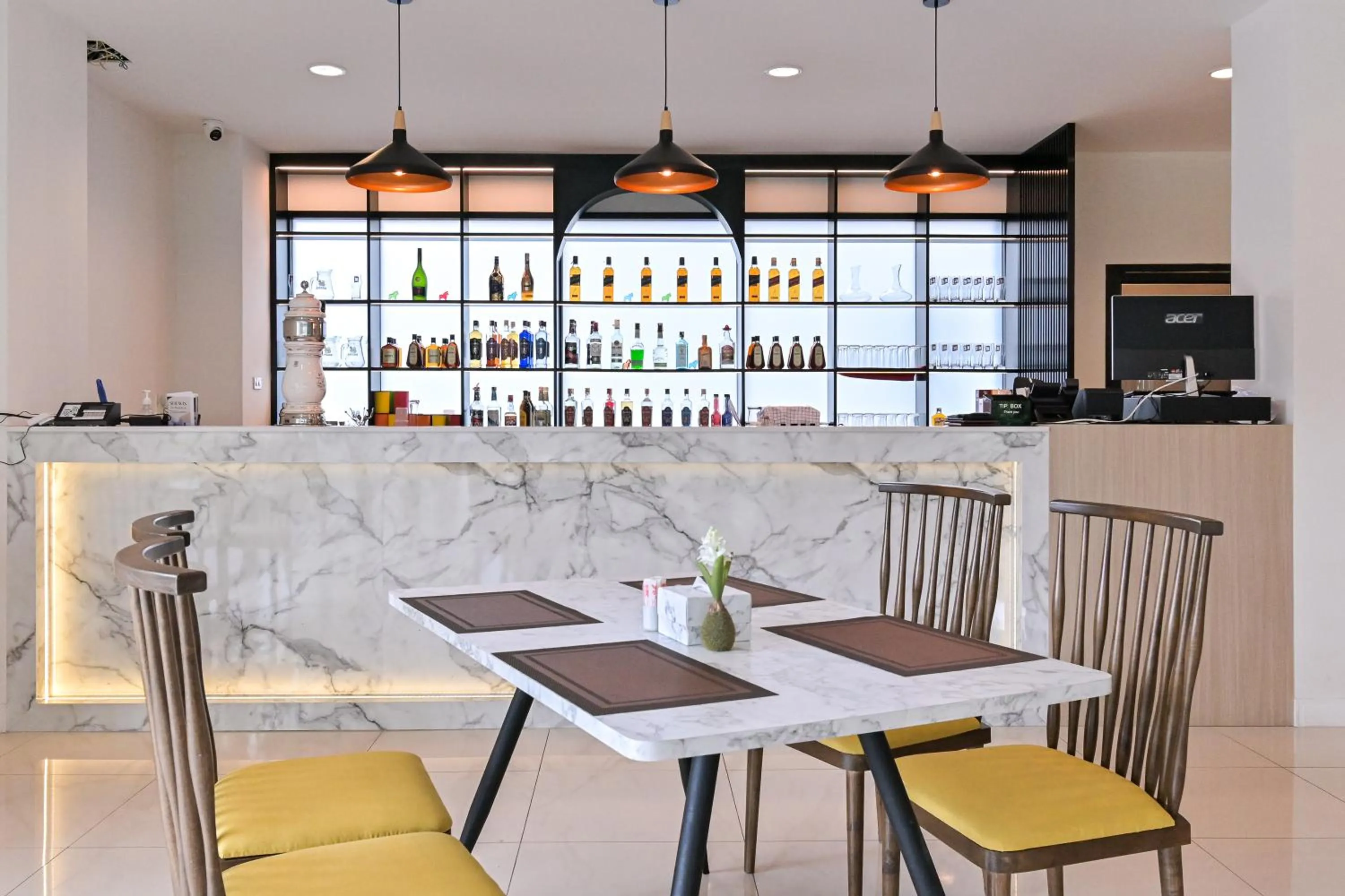 Restaurant/places to eat in Shewin de Bangkok