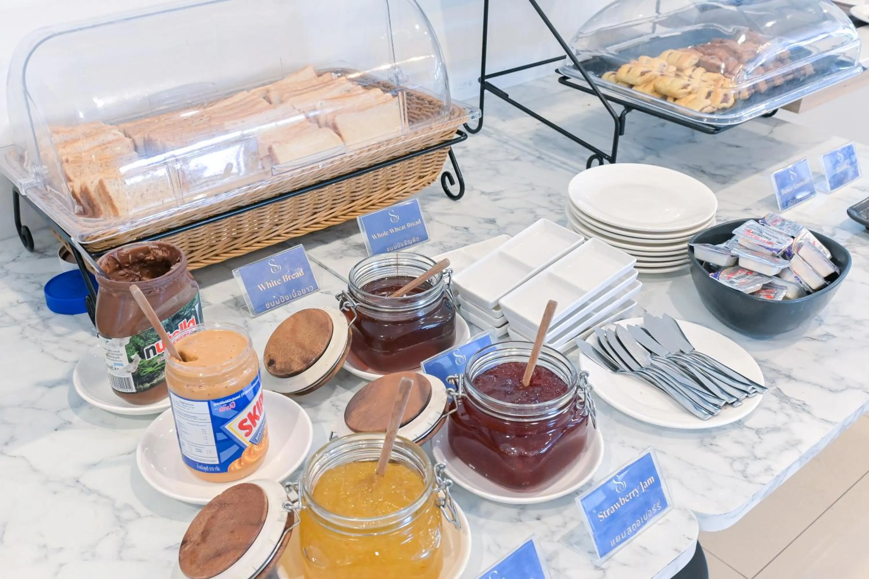 Buffet breakfast in Shewin de Bangkok