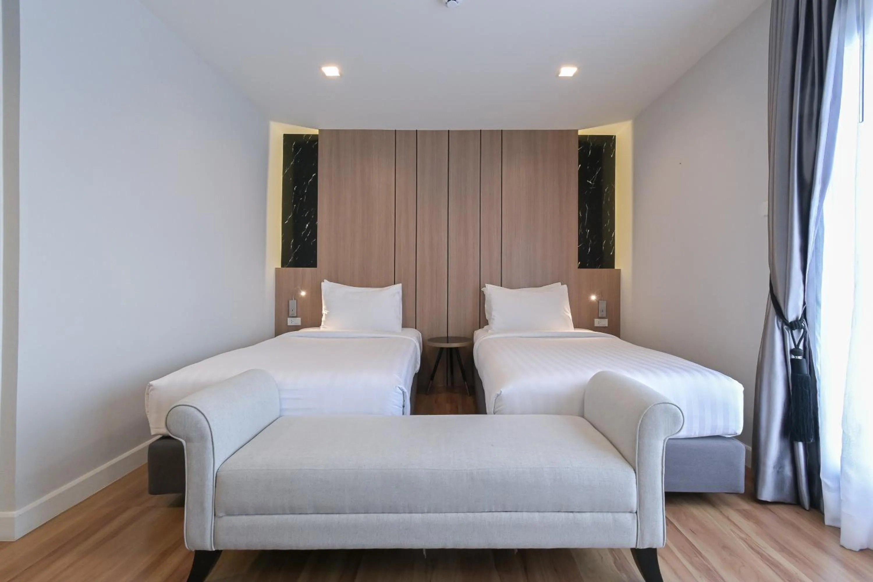 Bedroom, Bed in Shewin de Bangkok