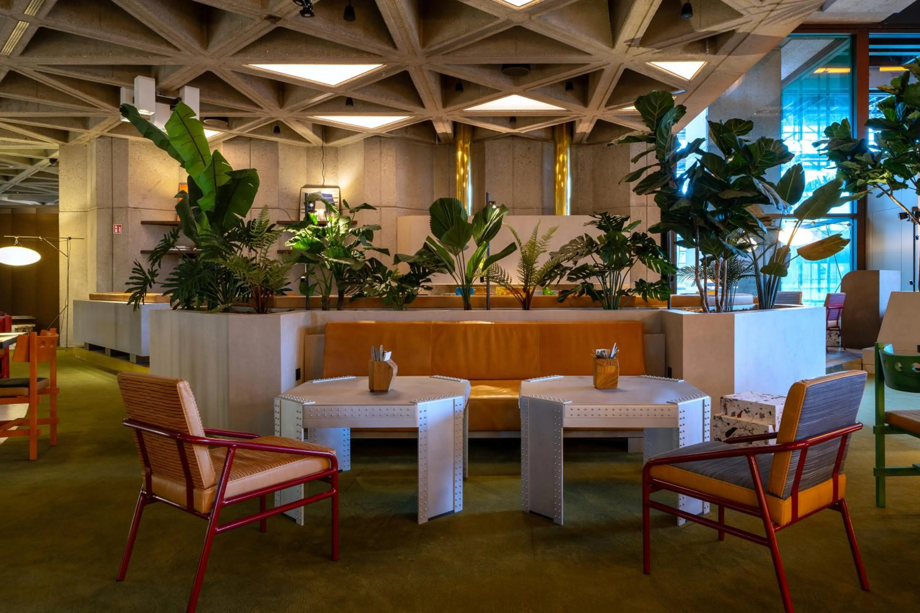 Restaurant/places to eat in Mix Brussels --Gym & Wellness for adults only--