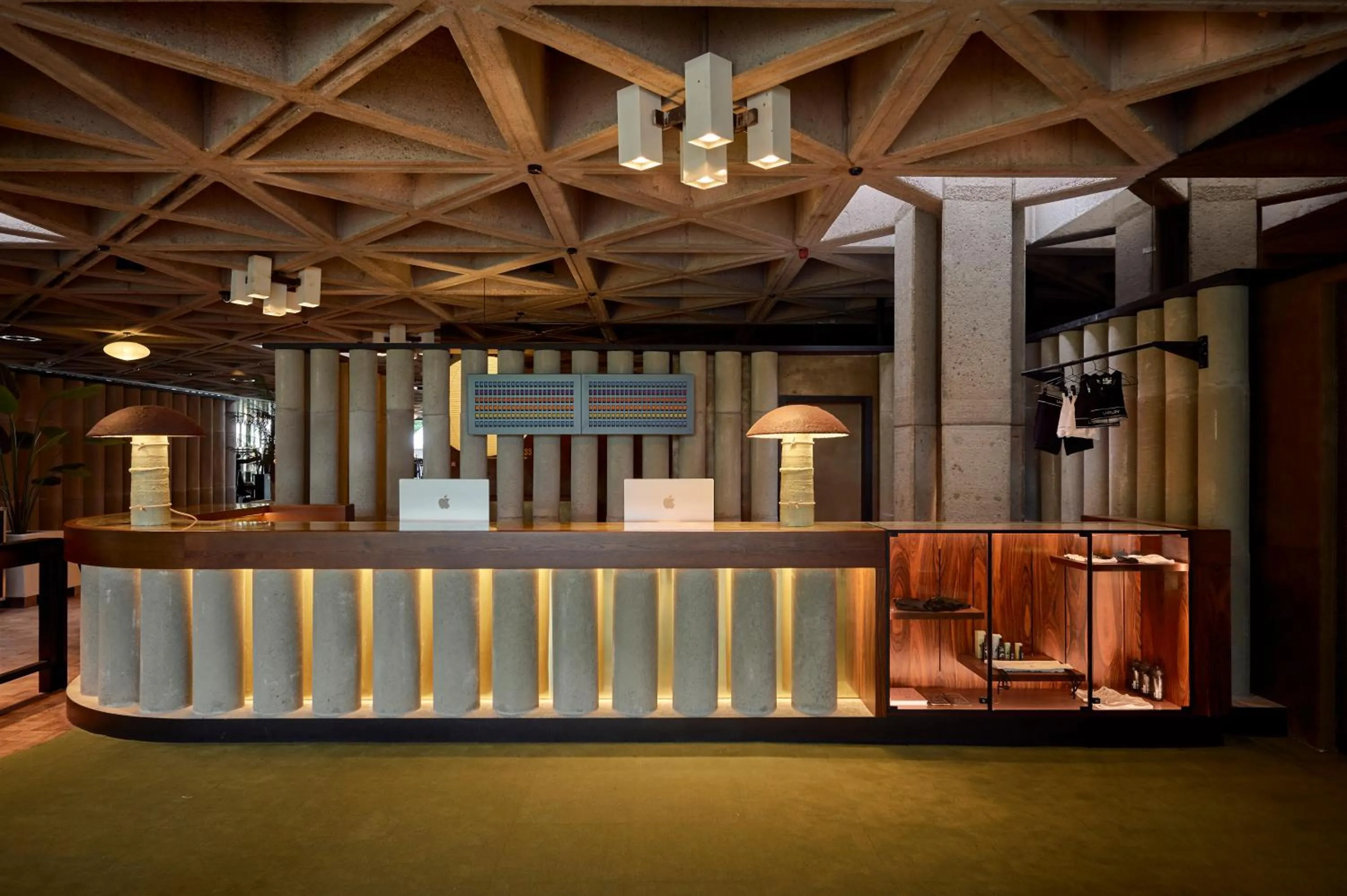 Lobby or reception in Mix Brussels --Gym & Wellness for adults only--