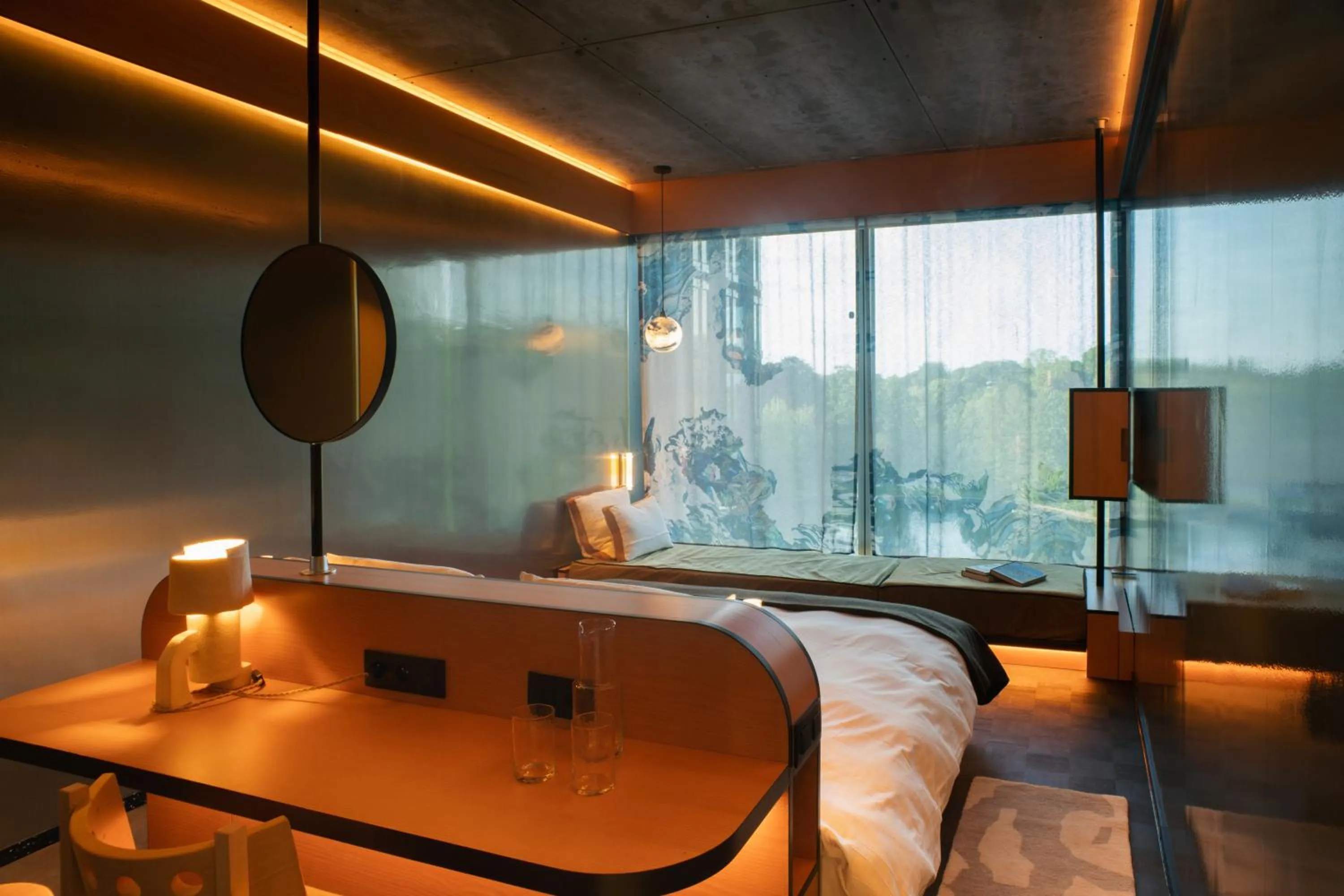 Photo of the whole room, Bed in Mix Brussels --Gym & Wellness for adults only--