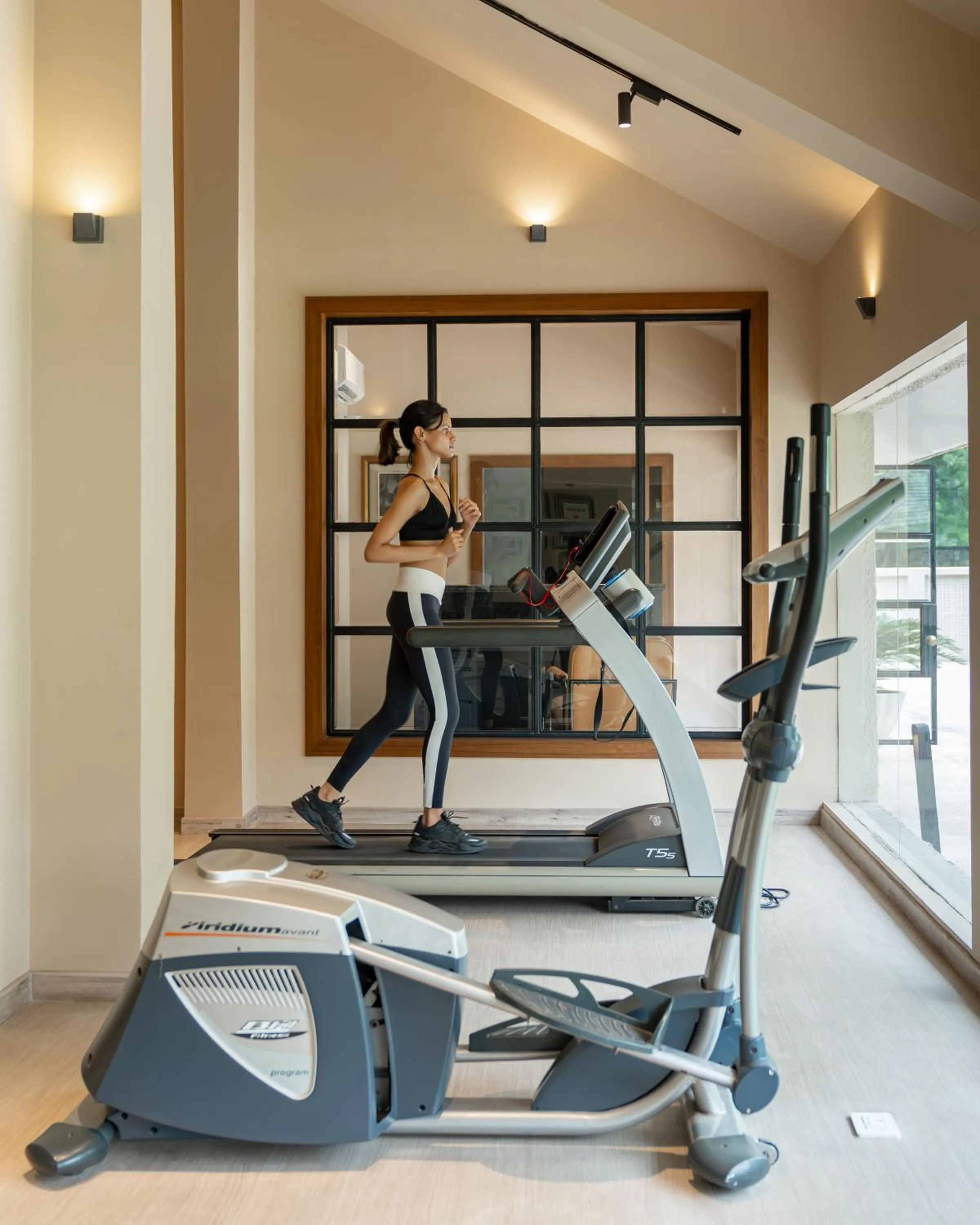 Fitness centre/facilities in Modi Estate, Meerut - AM Hotel Kollection