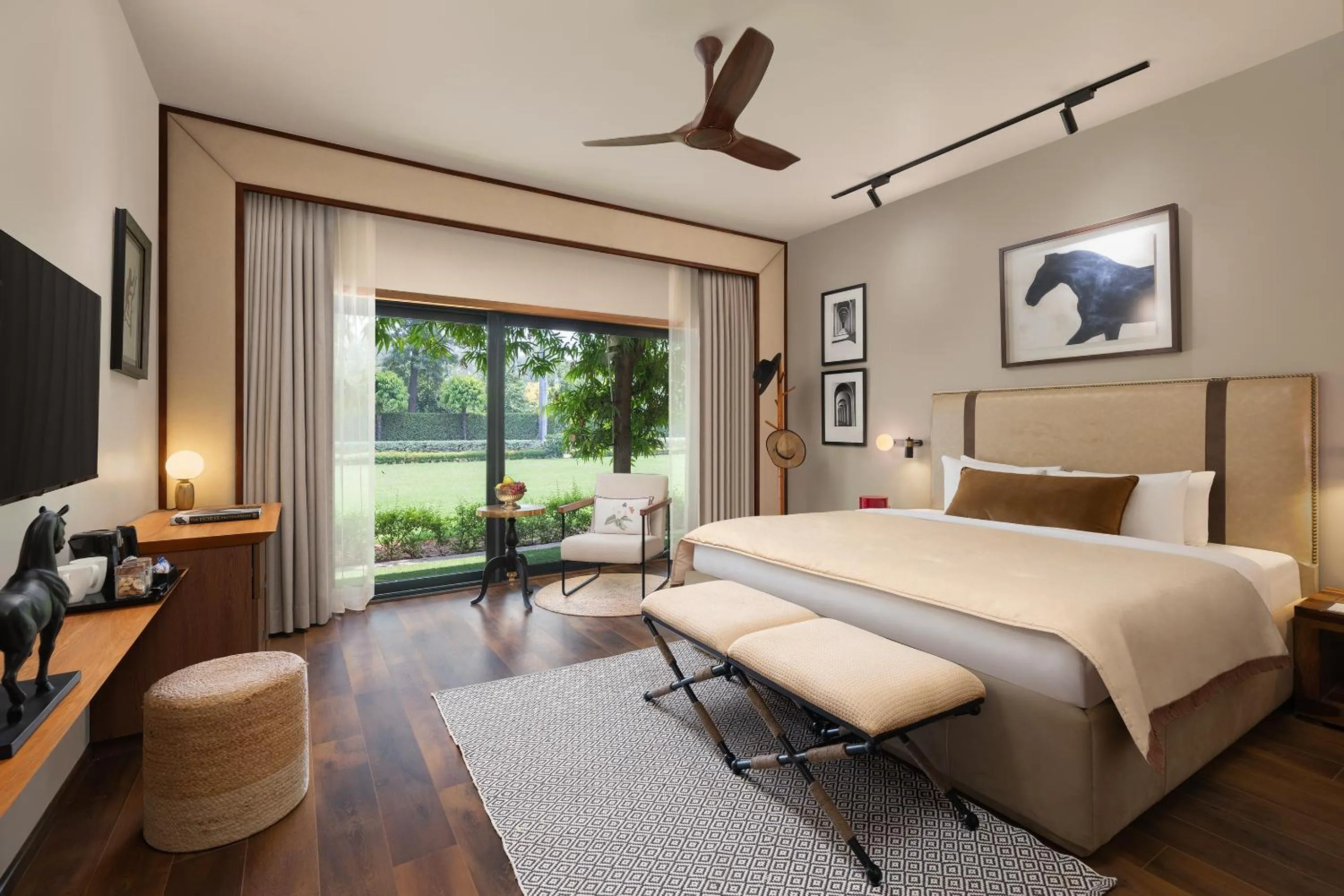 Bedroom, Bed in Modi Estate, Meerut - AM Hotel Kollection