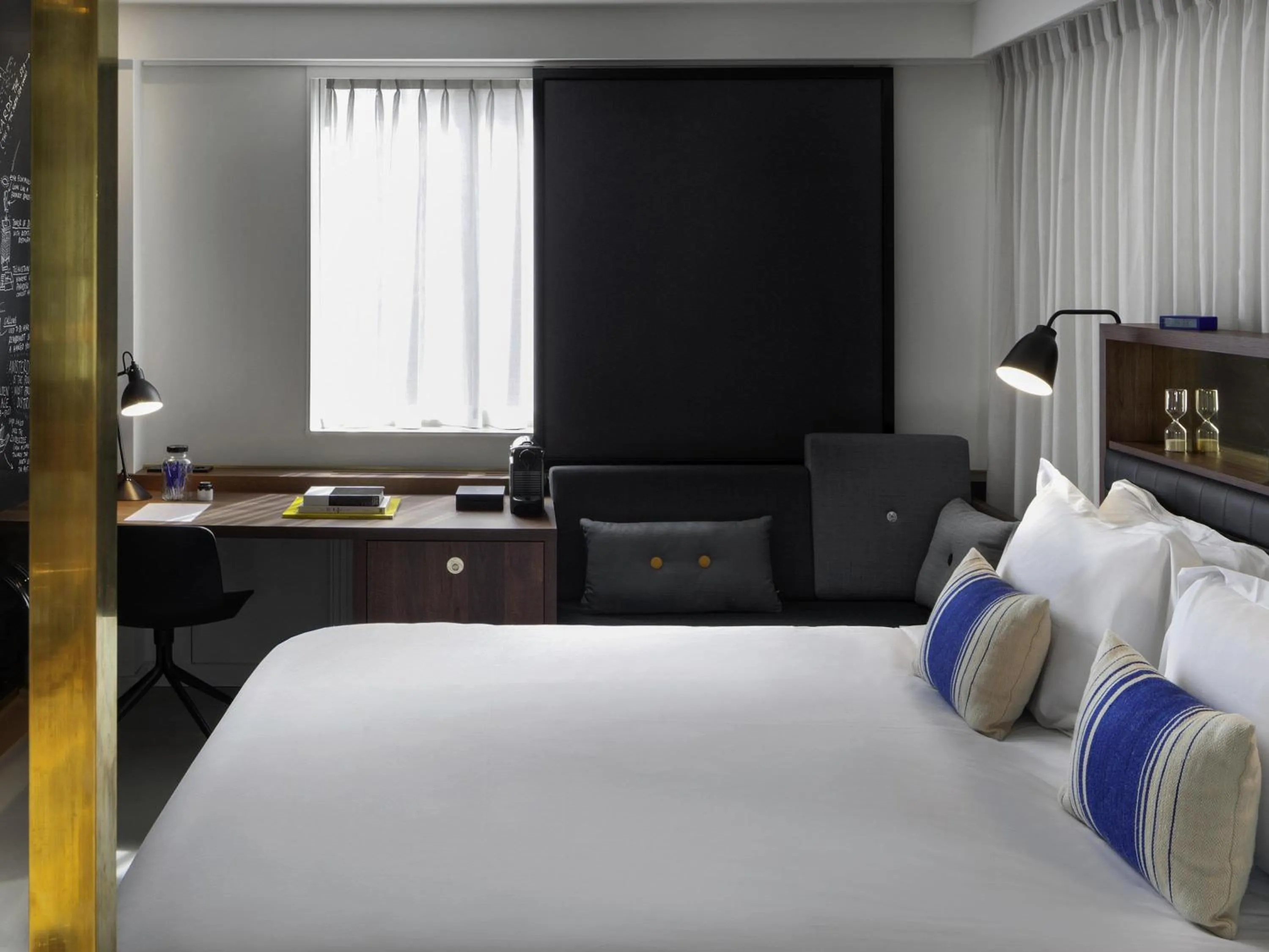 Bedroom, Bed in INK Hotel Amsterdam - MGallery Collection