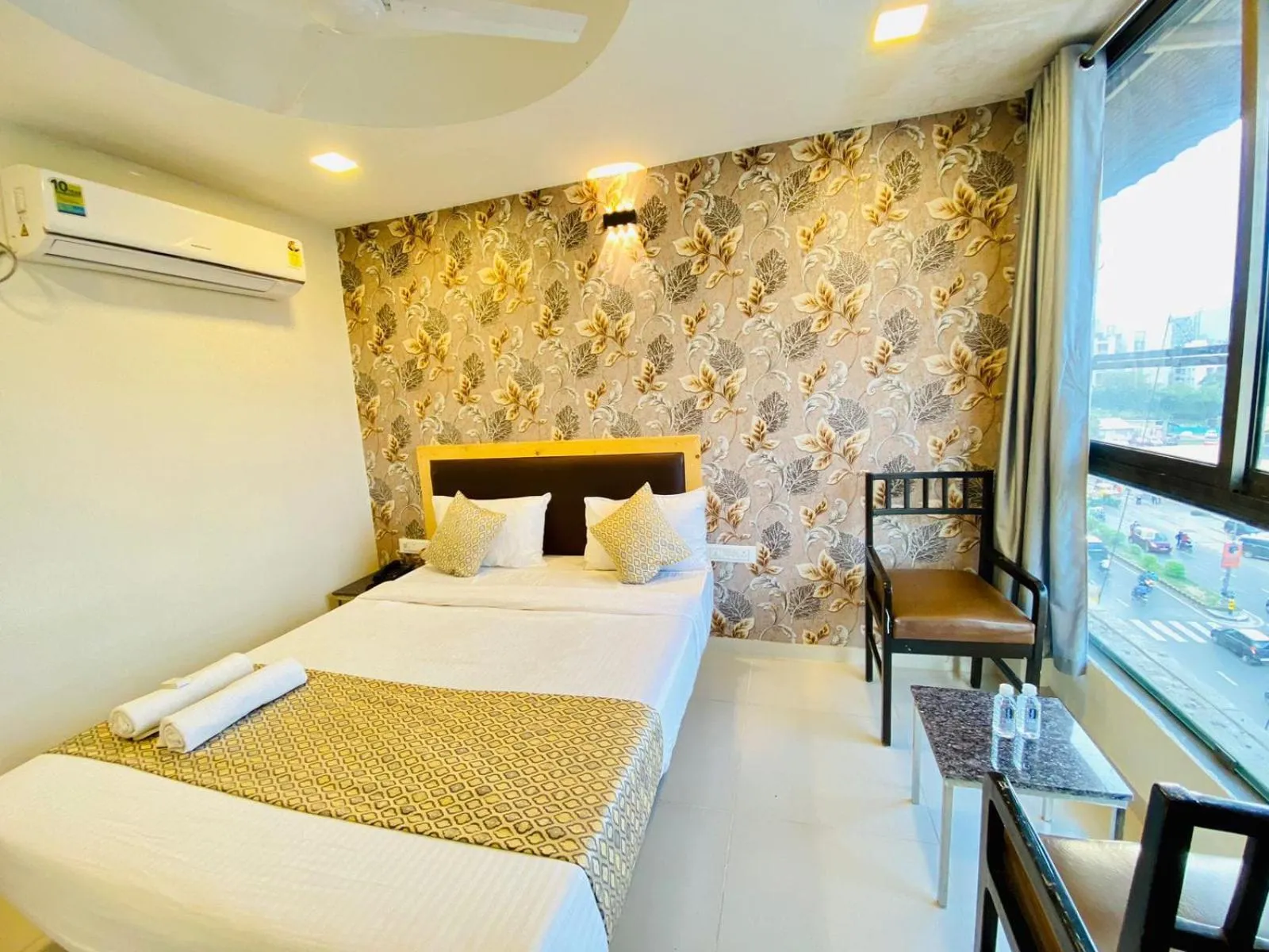 Bed in Hotel Alexa - Satellite Prahladnagar, Ahmedabad