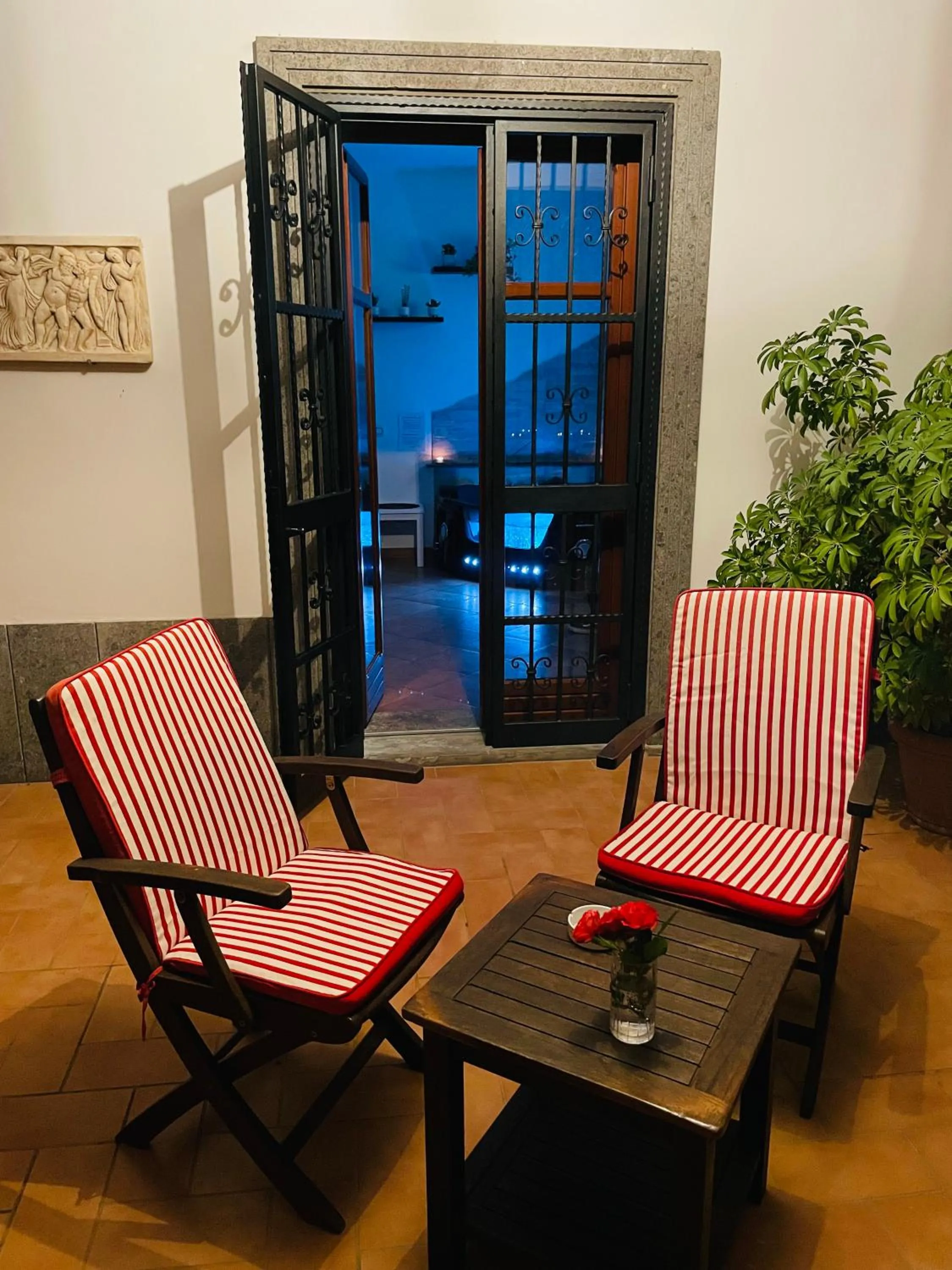 Seating Area in Room24