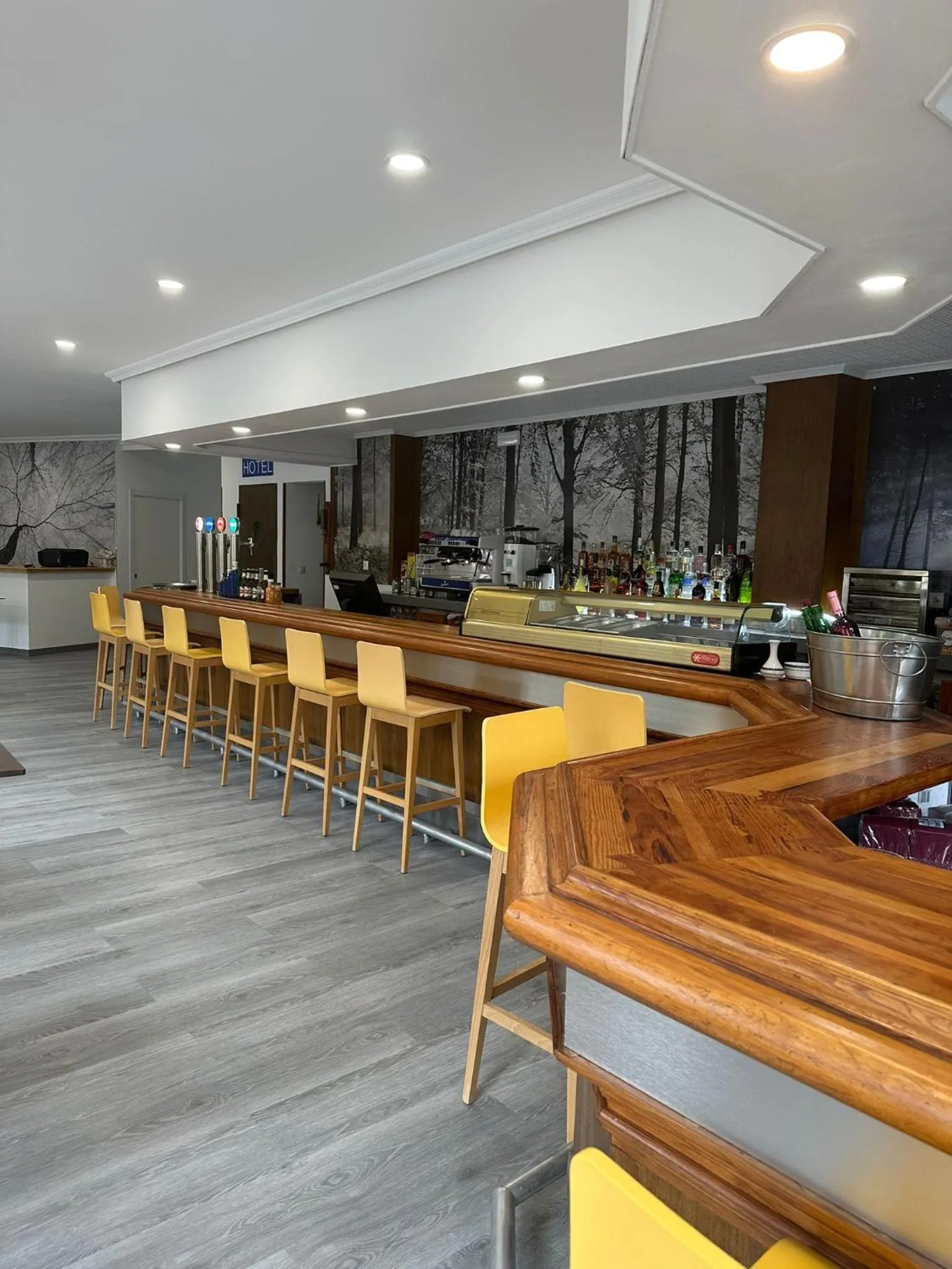 Restaurant/places to eat in Hello Astur Green