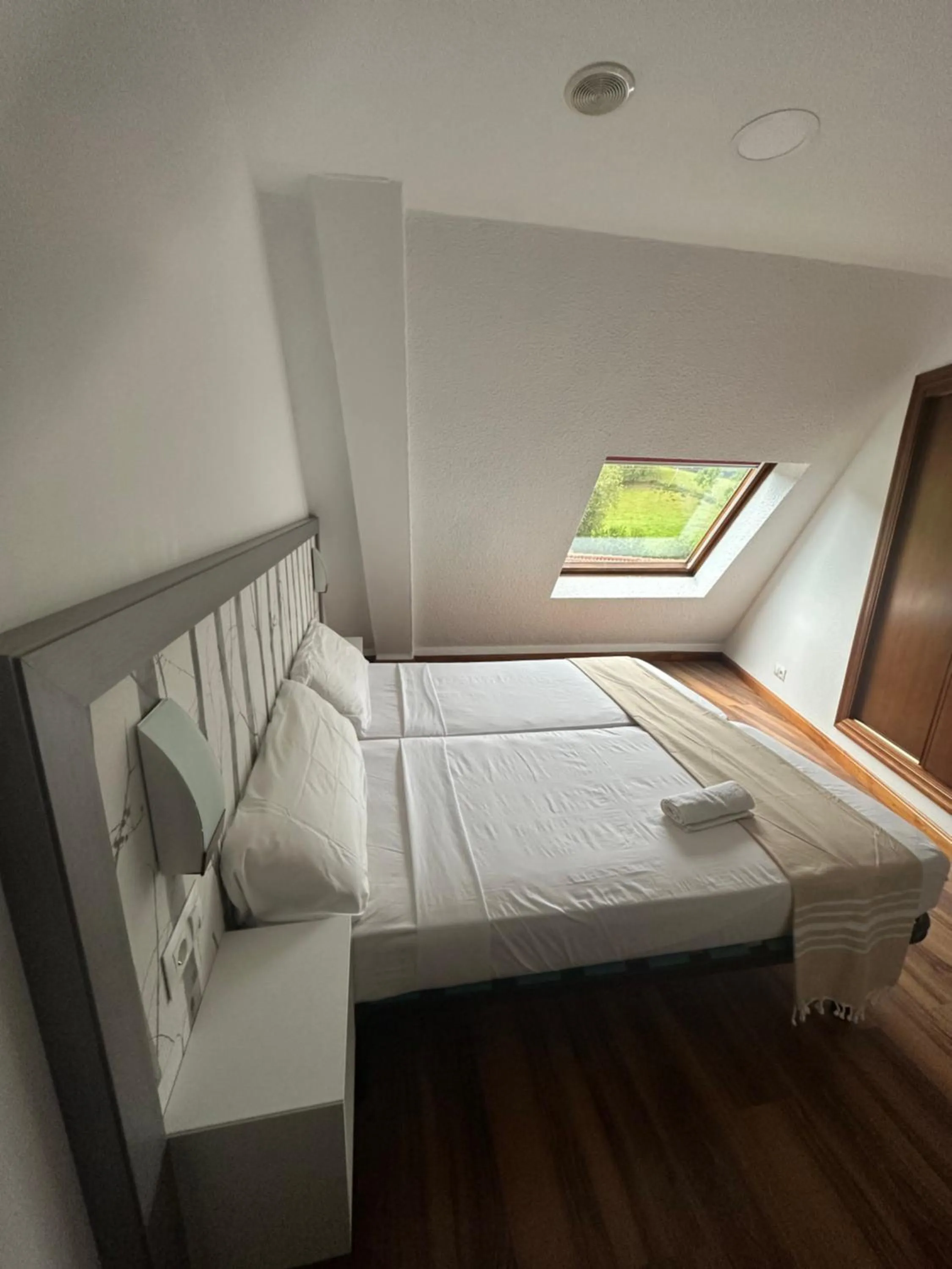 Bed in Hello Astur Green