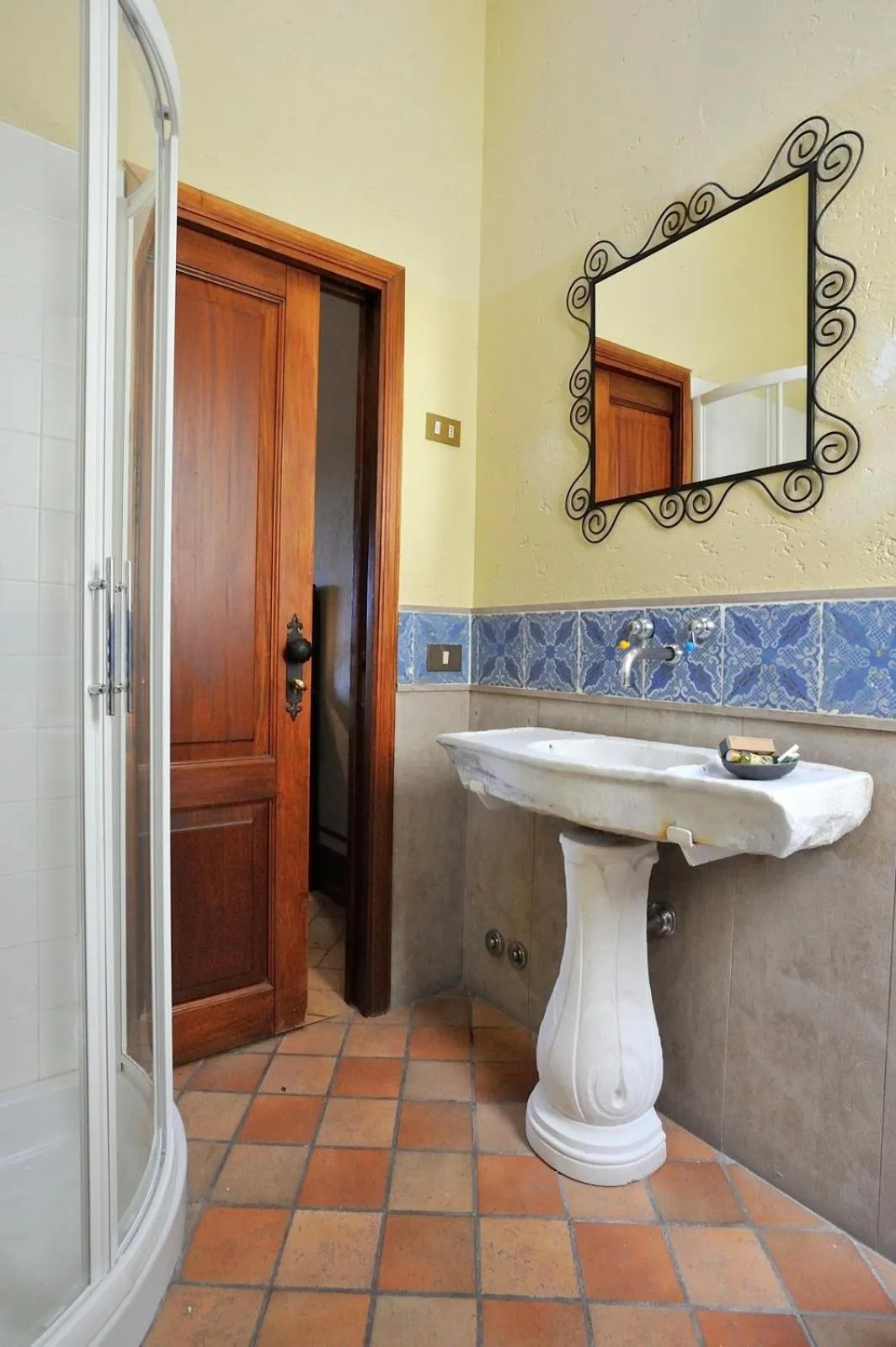 Bathroom in Albergo Diffuso Borgo Montemaggiore