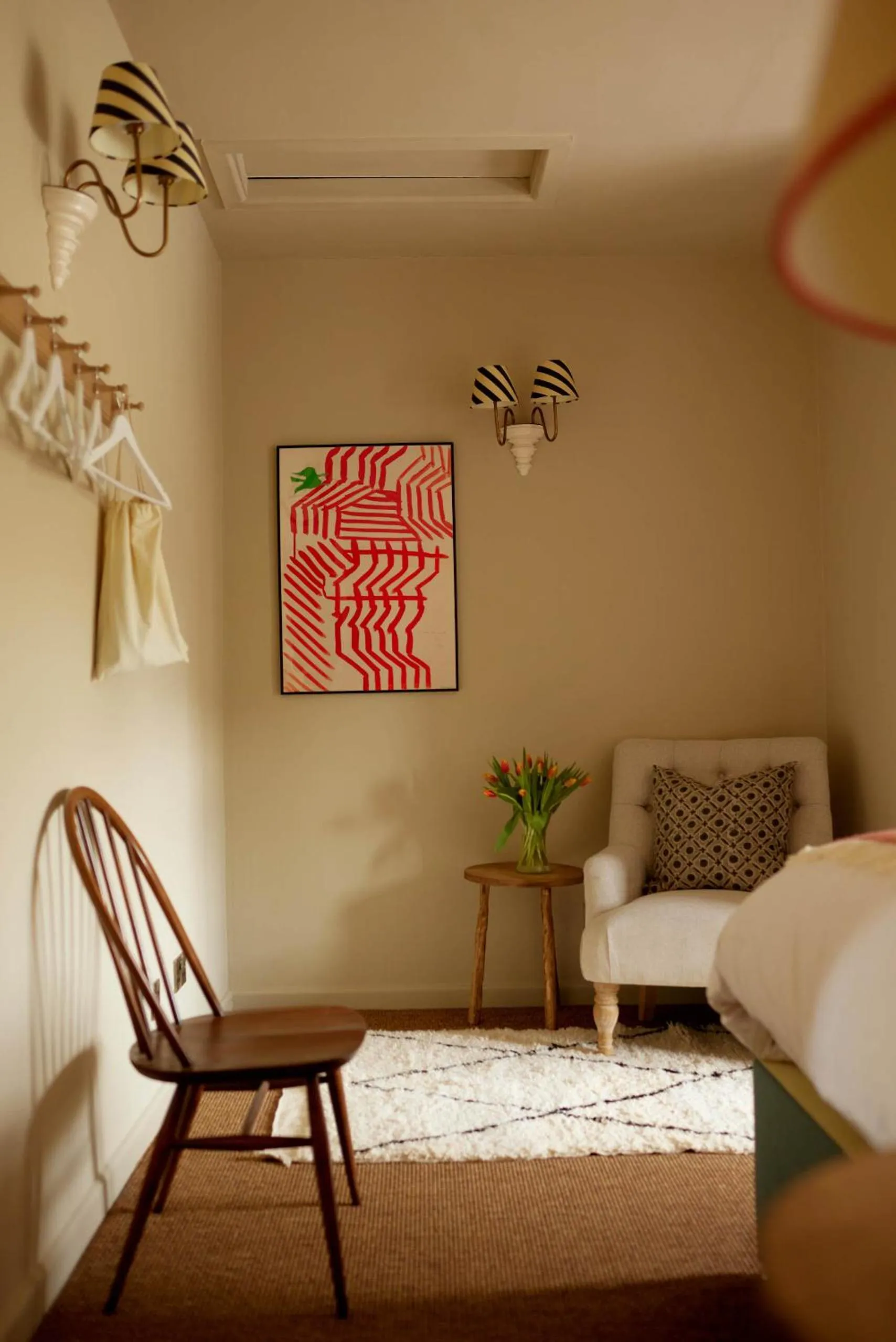 Bedroom in The Queen's Head