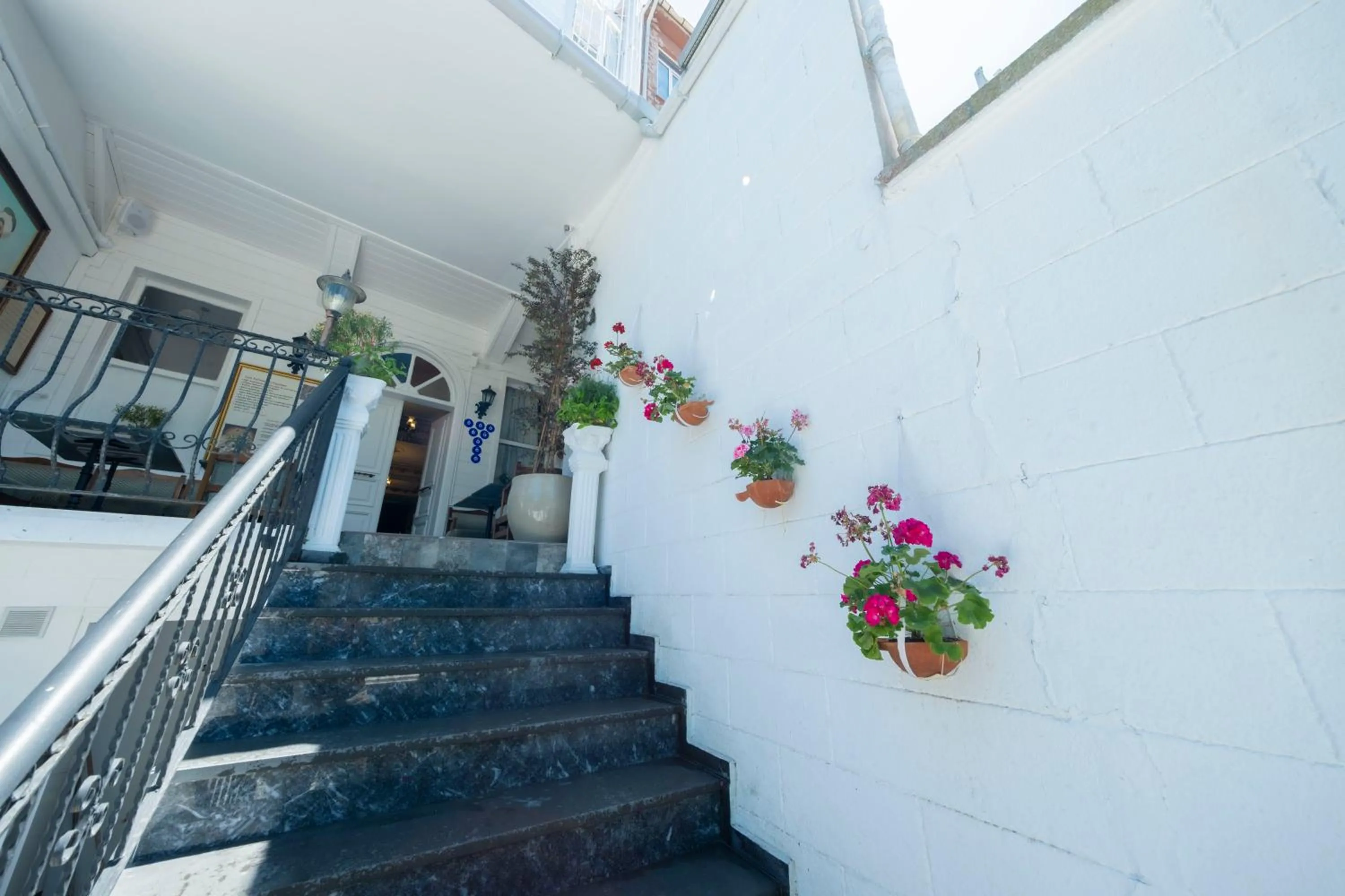 Patio in Solomon's Mansion Hotel Istanbul