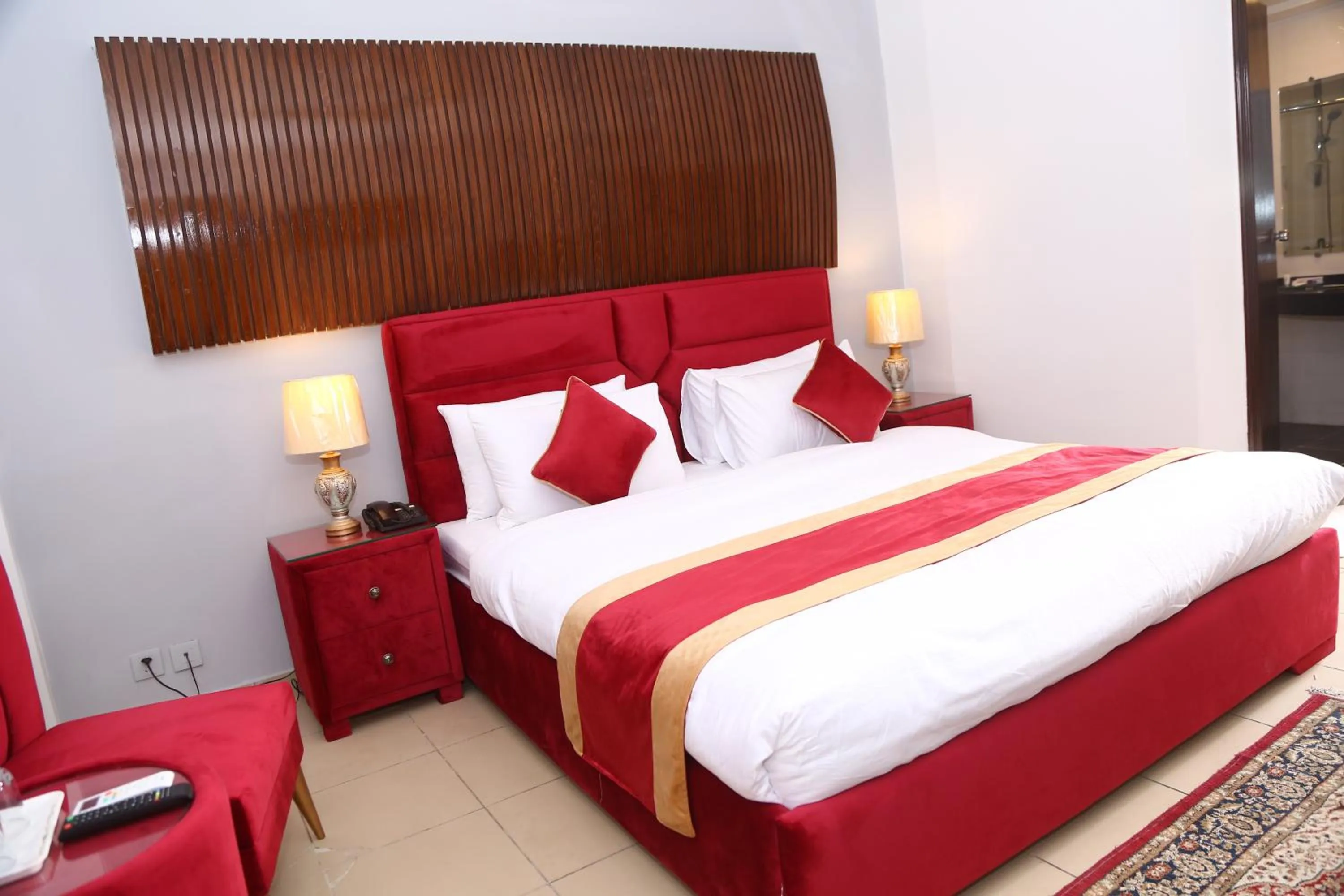 Photo of the whole room, Bed in Premier Inn Express Gulberg Lahore