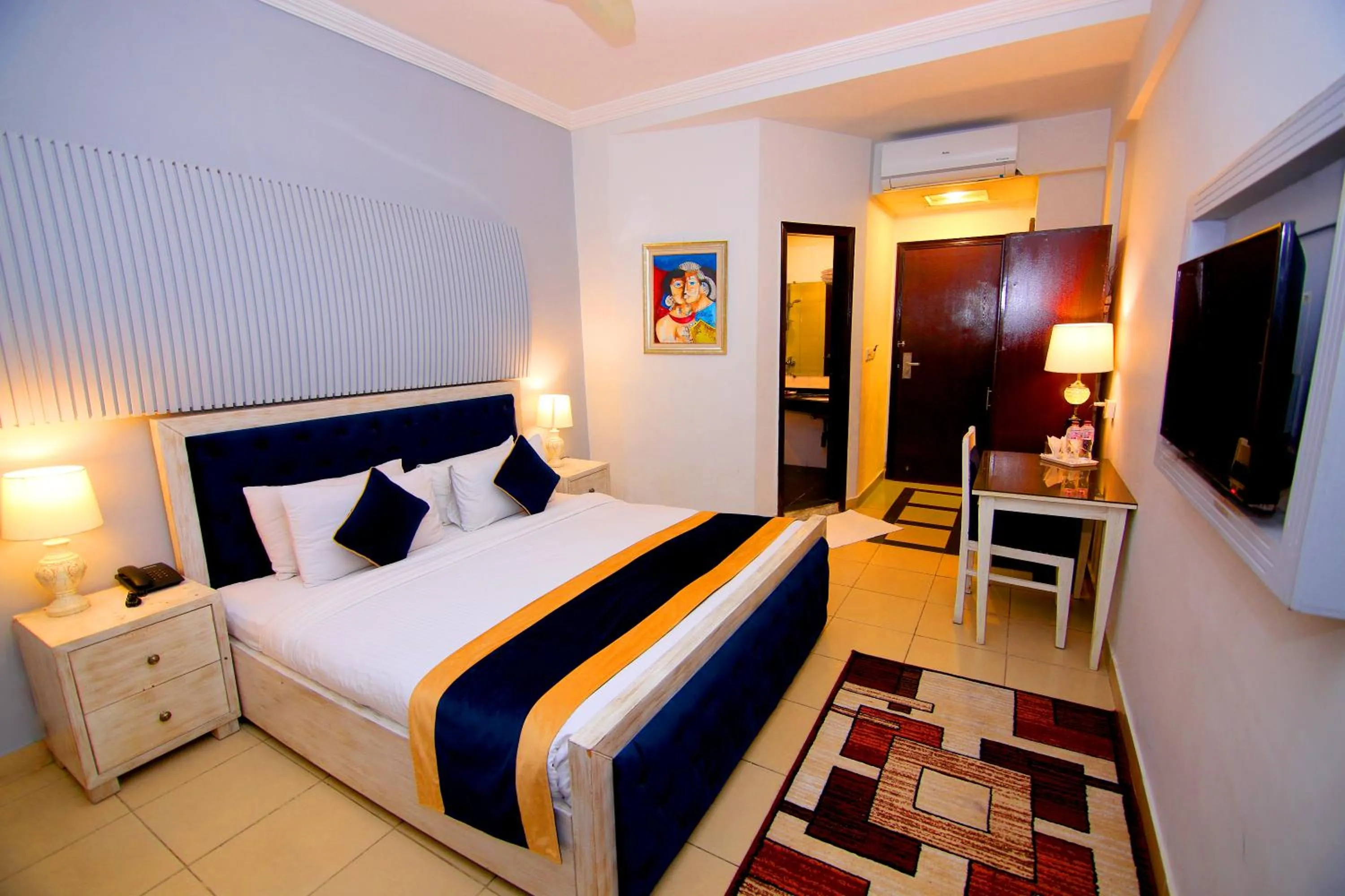 Bedroom, Bed in Premier Inn Express Gulberg Lahore