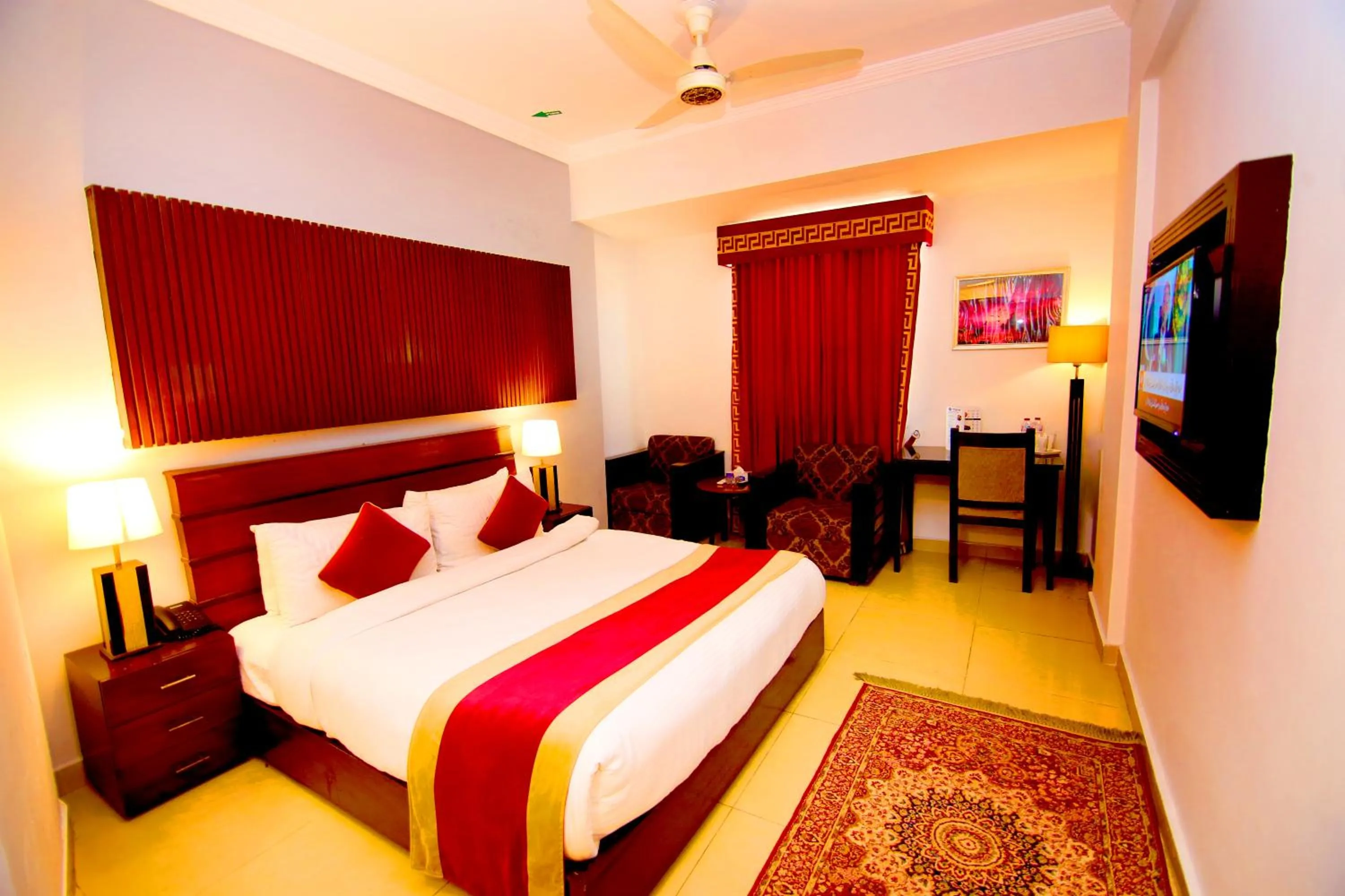 Bedroom, Bed in Premier Inn Express Gulberg Lahore