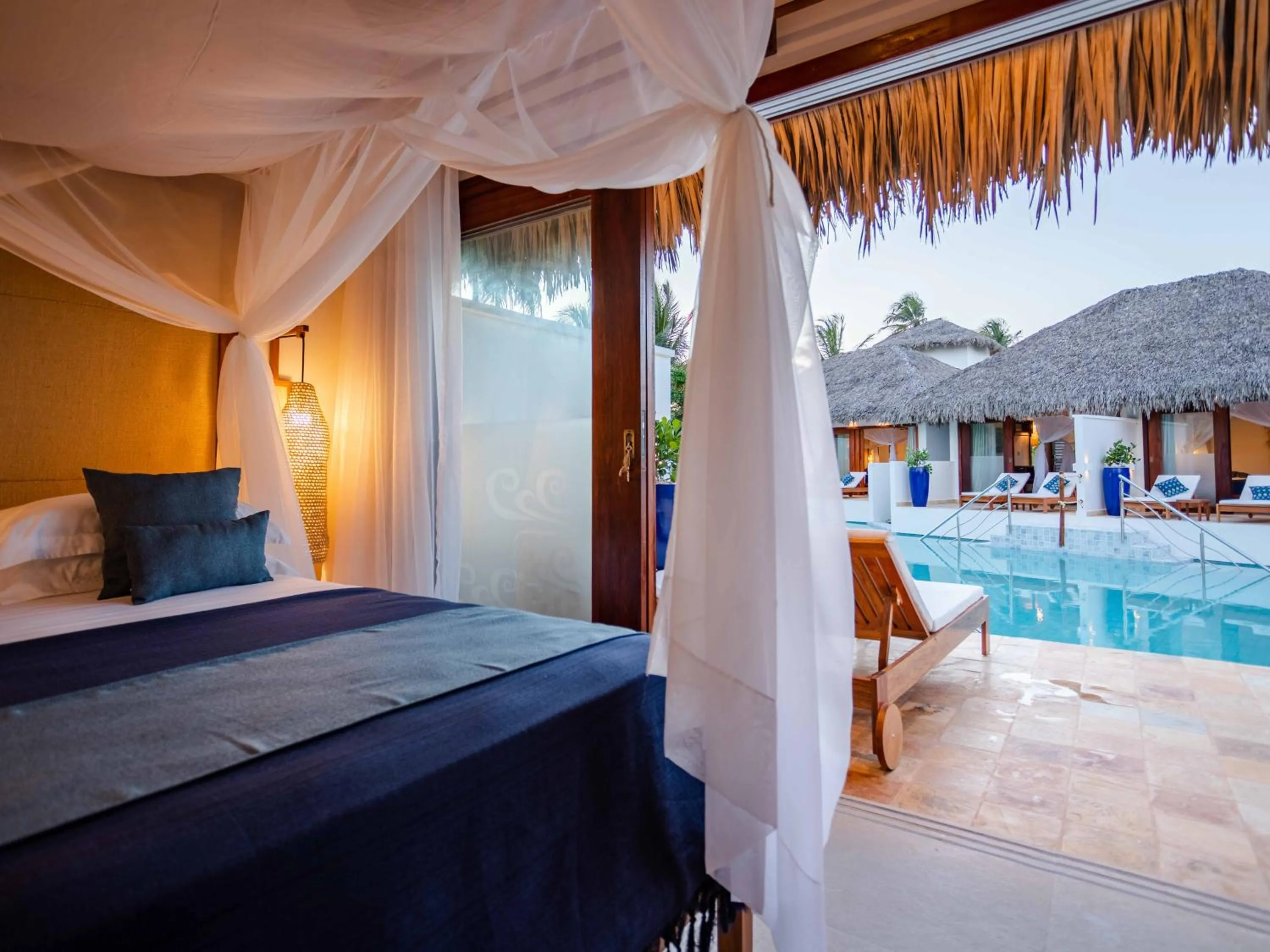 Bed in MKNI Hotel - Ikaika Makani Experience