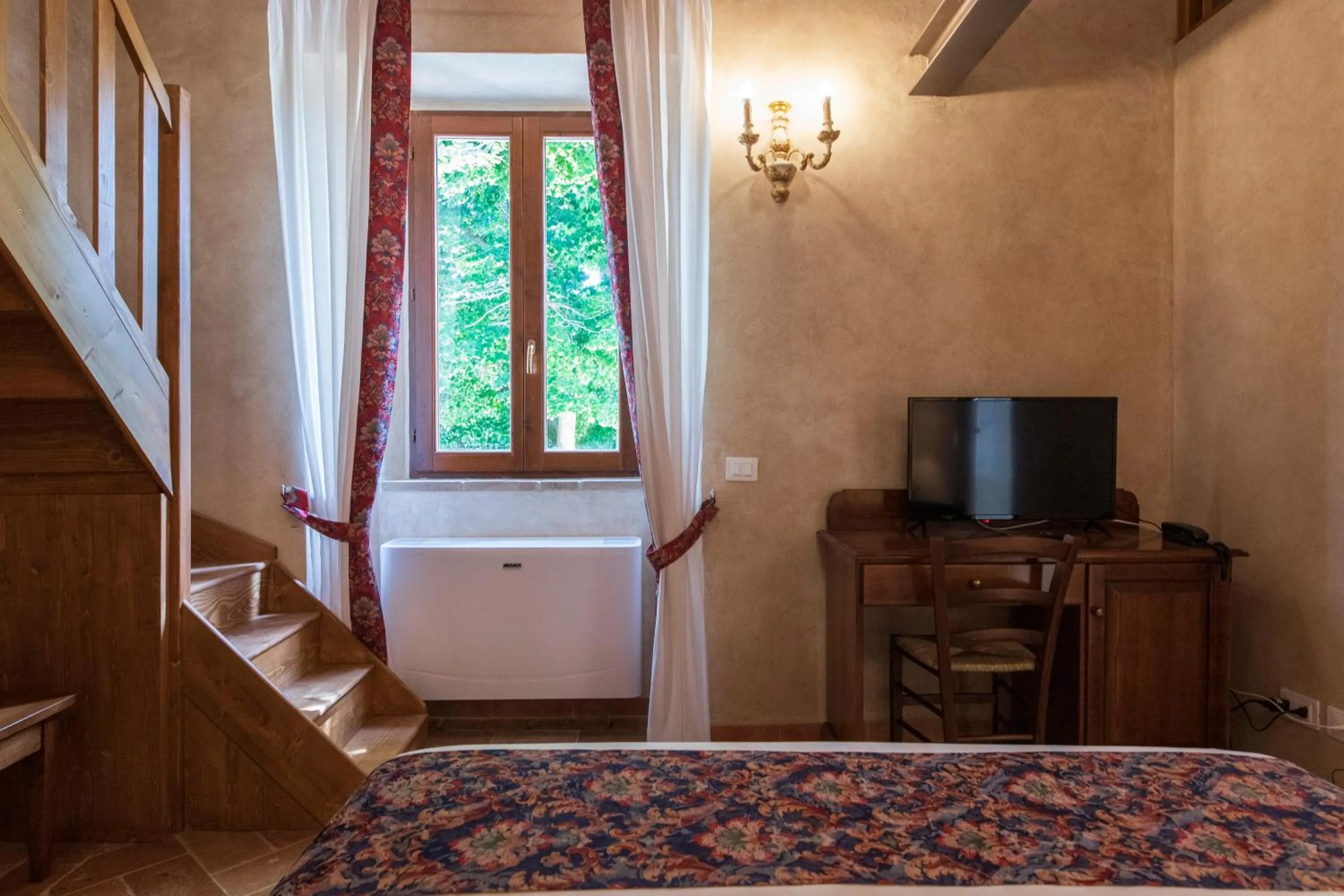 Bedroom, Bed in Locanda di Montegiove