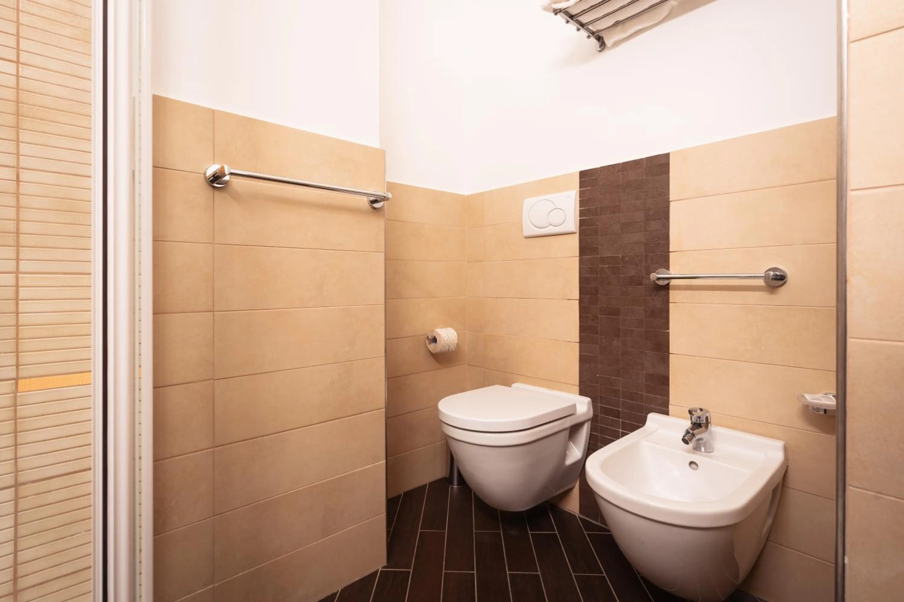 Shower in Mood Hotel