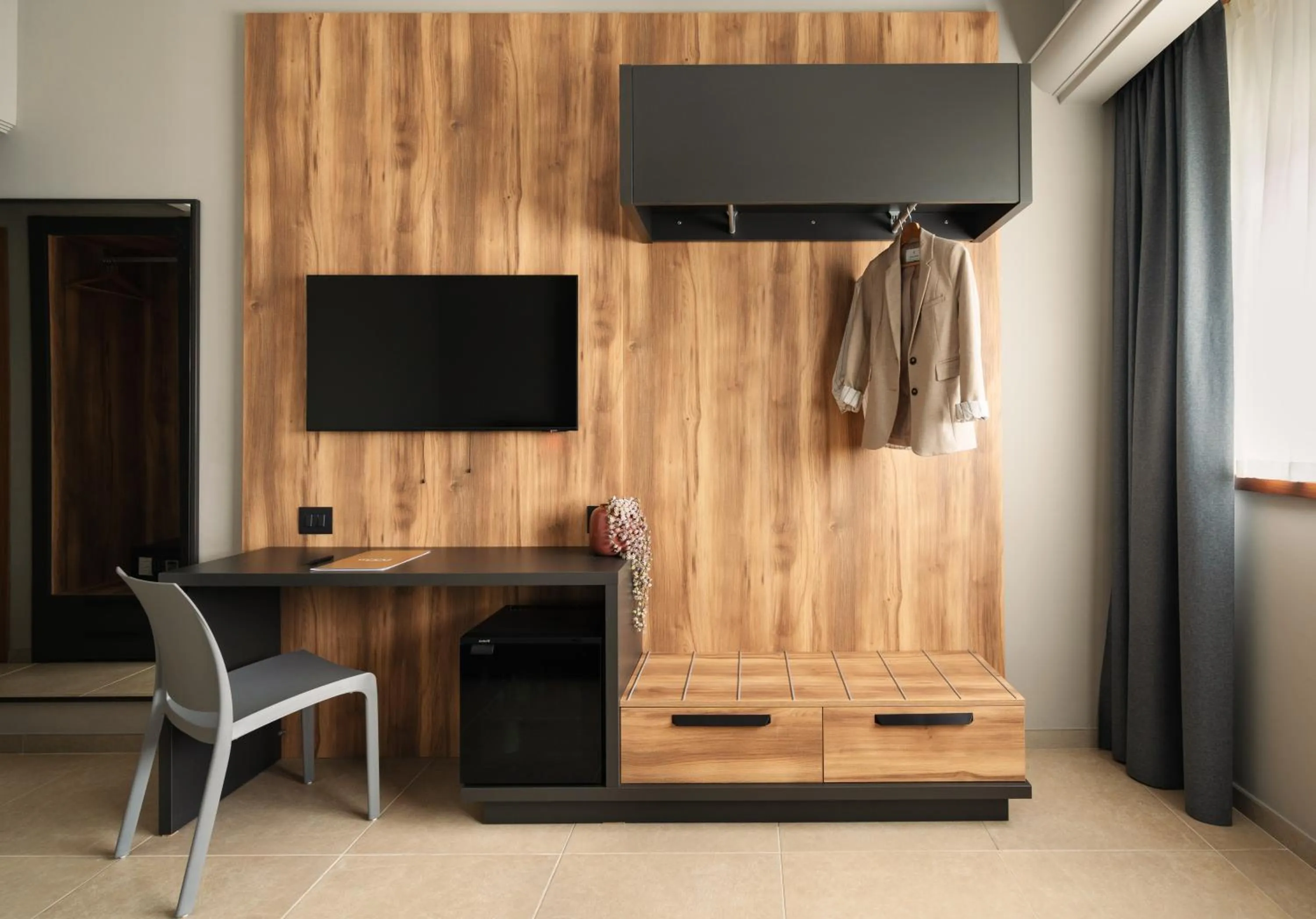 hair dresser in Mood Hotel