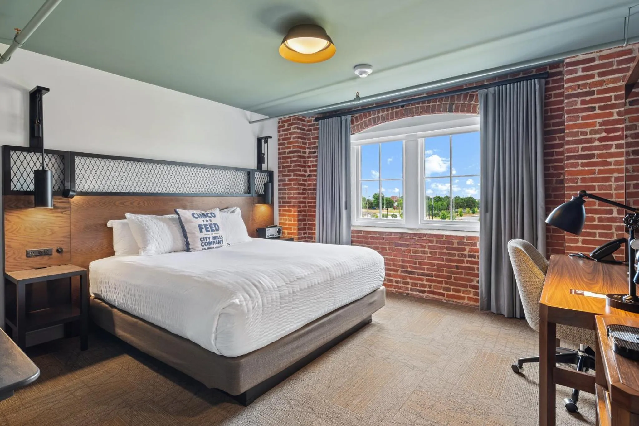 Bed in City Mills Hotel