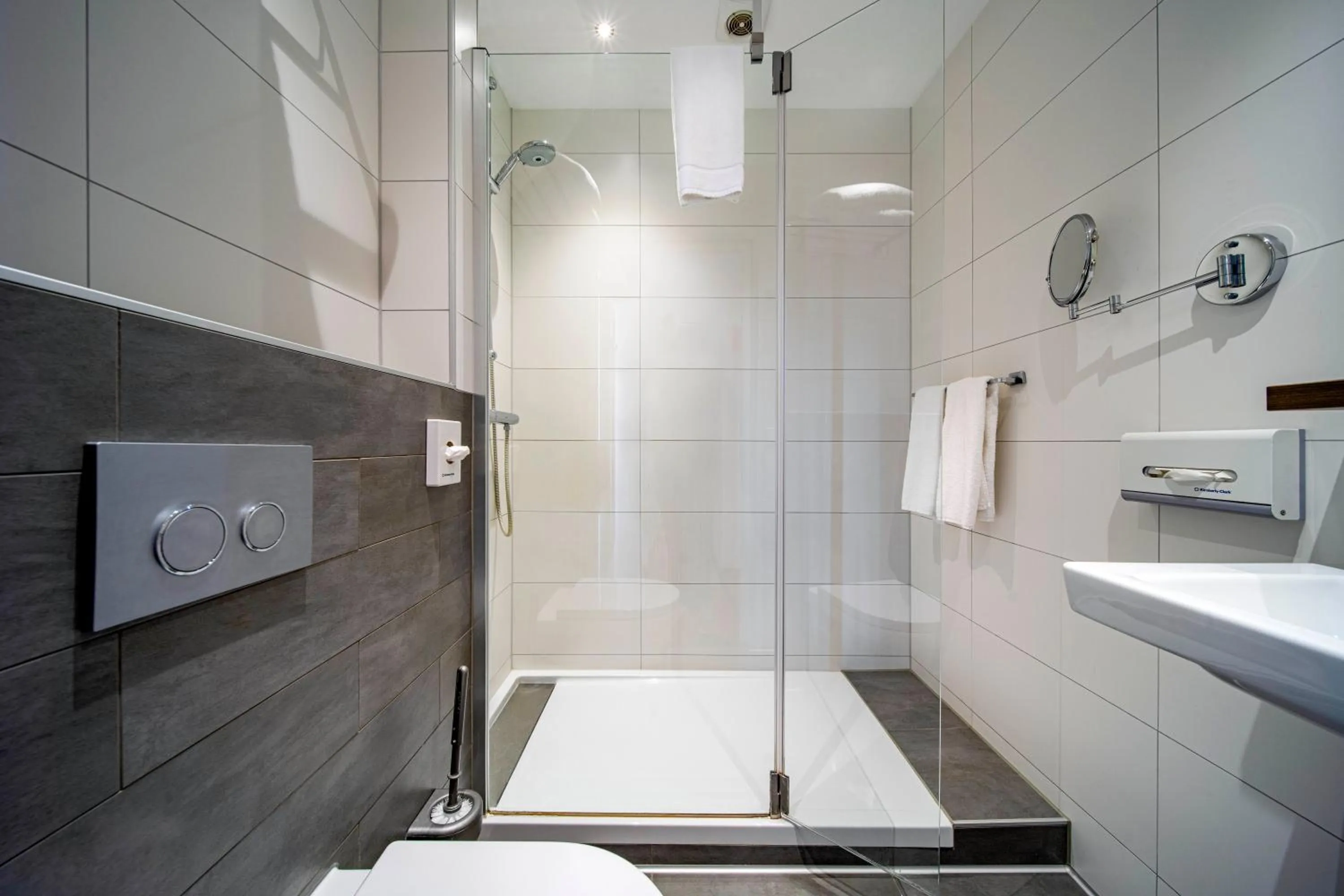 Shower in The Rosendale